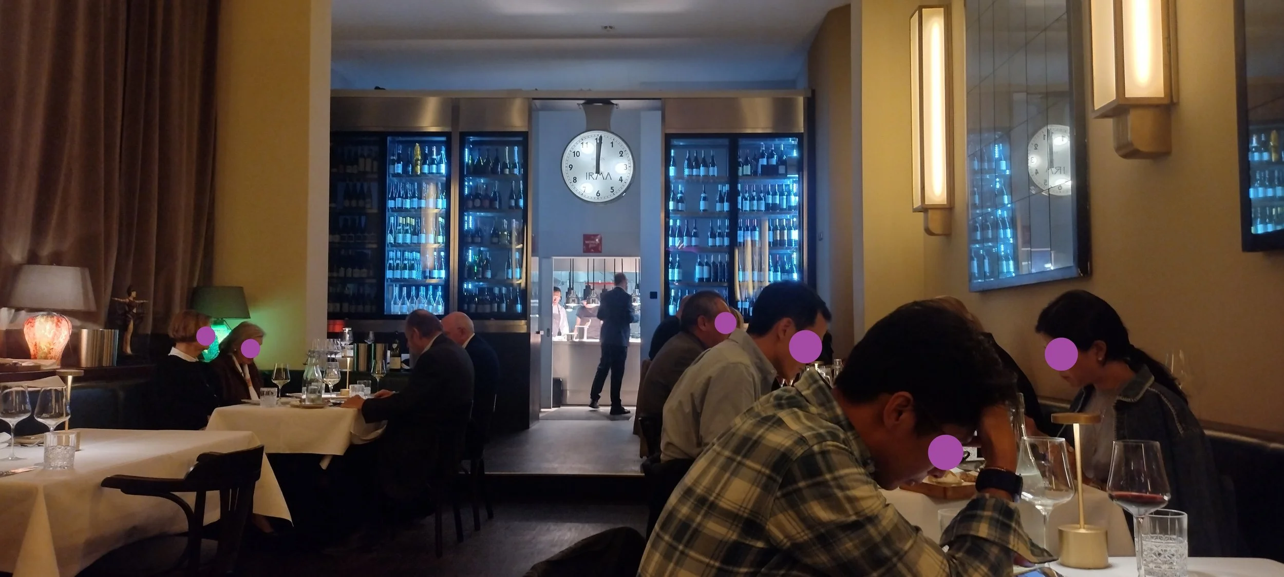 Gastraum des Berliner Sternerestaurants Irma la Douce