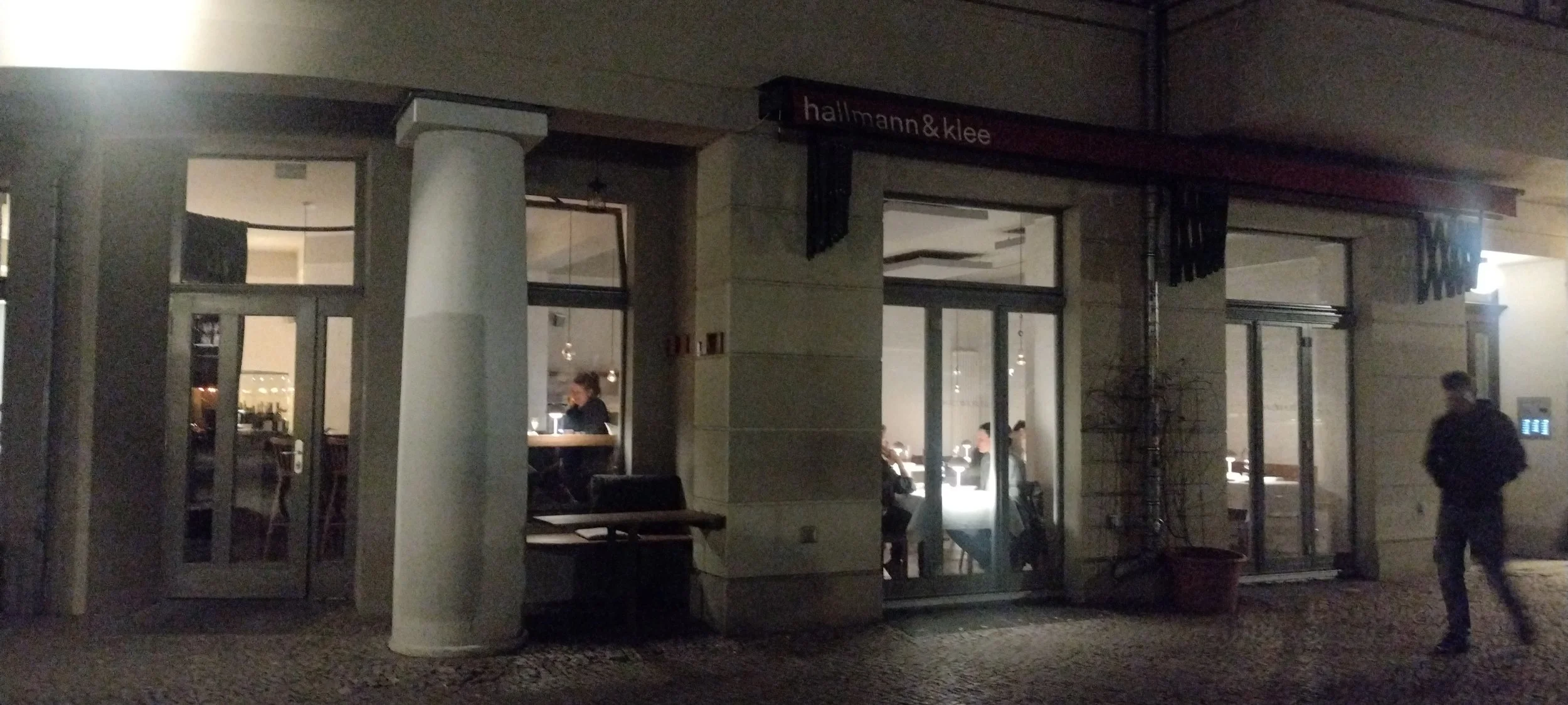 Hallmann & Klee in Berlin-Neukölln von außen