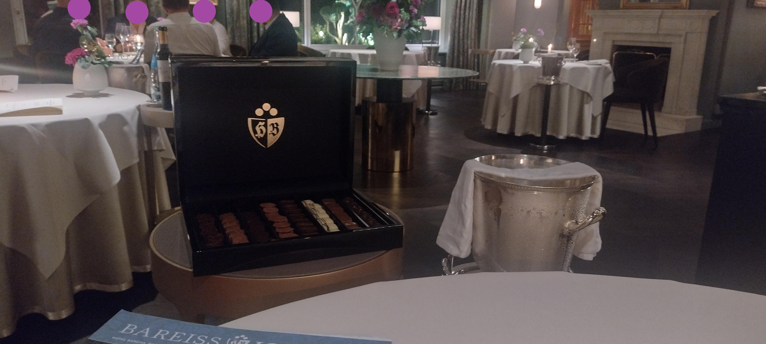 Pralinen im Dreisterne-Restaurant Bareiss in Baiersbronn