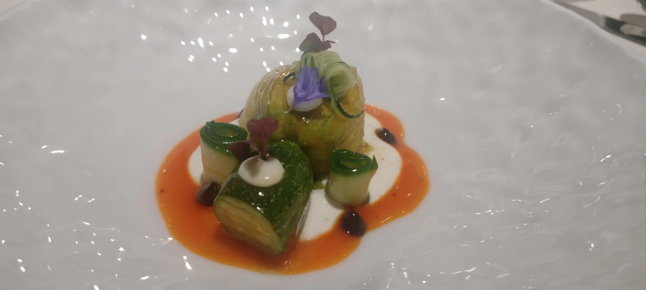 Zucchiniblüte im Dreisterne-Restaurant Bareiss in Baiersbronn