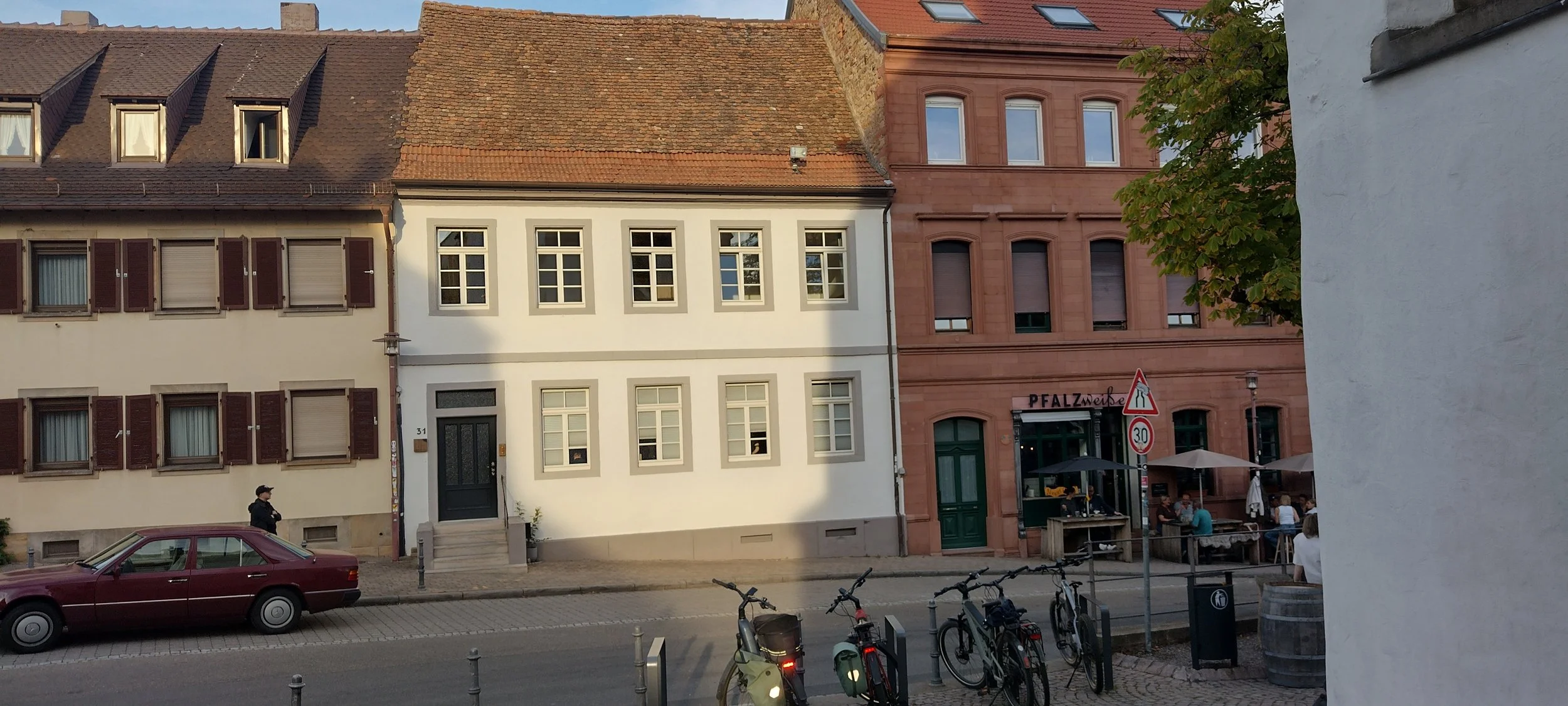 Außenansicht des Sternerestaurants Intense in Wachenheim an der Weinstraße
