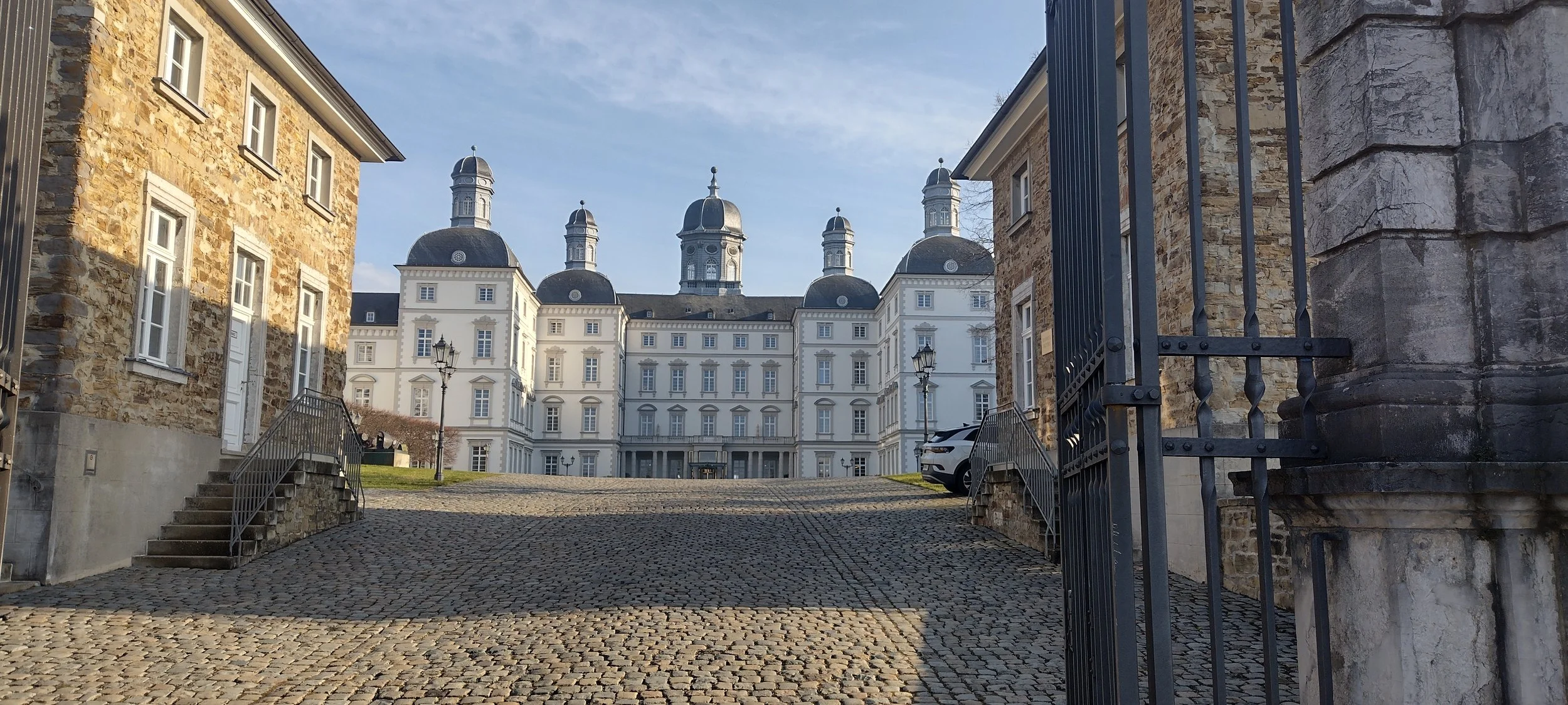 Außenansicht des Althoff Grandhotel Schloss Bensberg