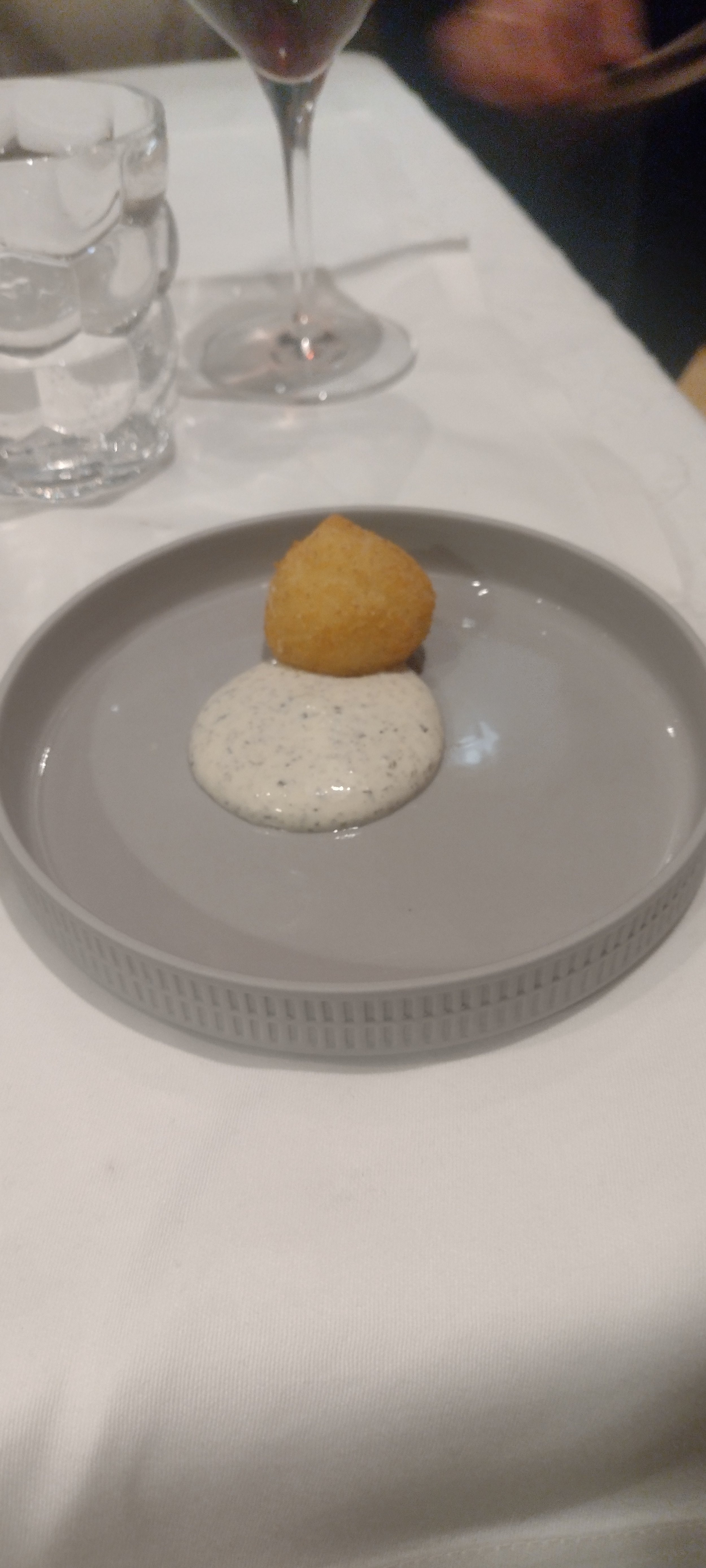 Gang im Restaurants Malathounis in Kernen - auf Tanoshimi - Fine Dine & Wein, dem Restaurantblog mit Bewertungen, Berichten, Rezensionen, Erfahrungen und Kritik zu Fine Dining bzw. Sternerestaurants