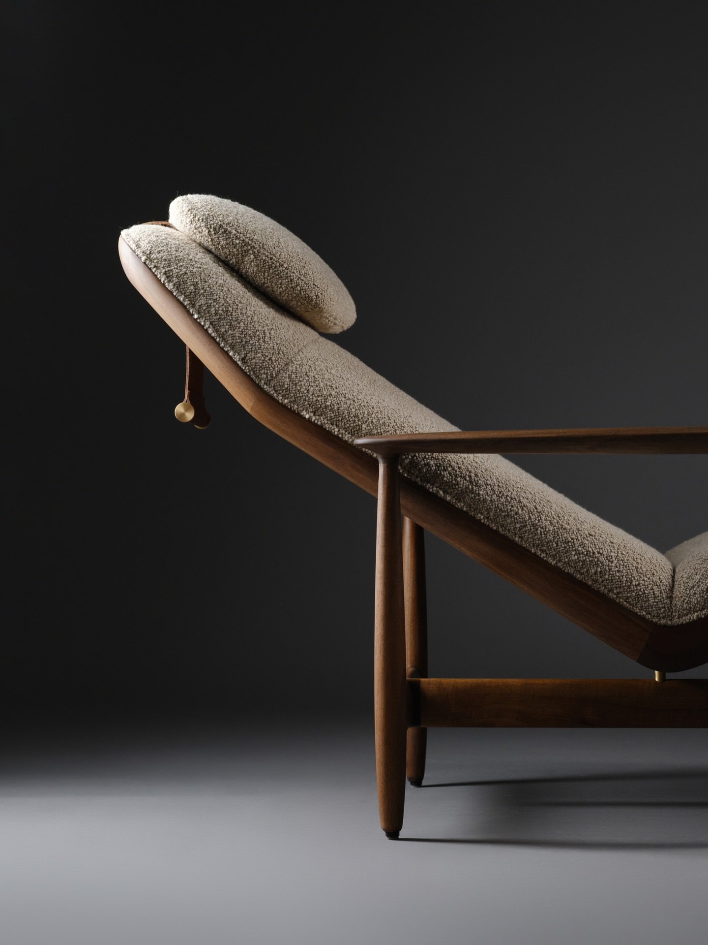 New Nila lounge collection

-

Two design studios, @regular.company and @neisako_studio, have introduced Nila for @artisanlovewood, a lounge collection that merges fifteen years of woodworking expertise with advanced upholstery craftsmanship.

The pr