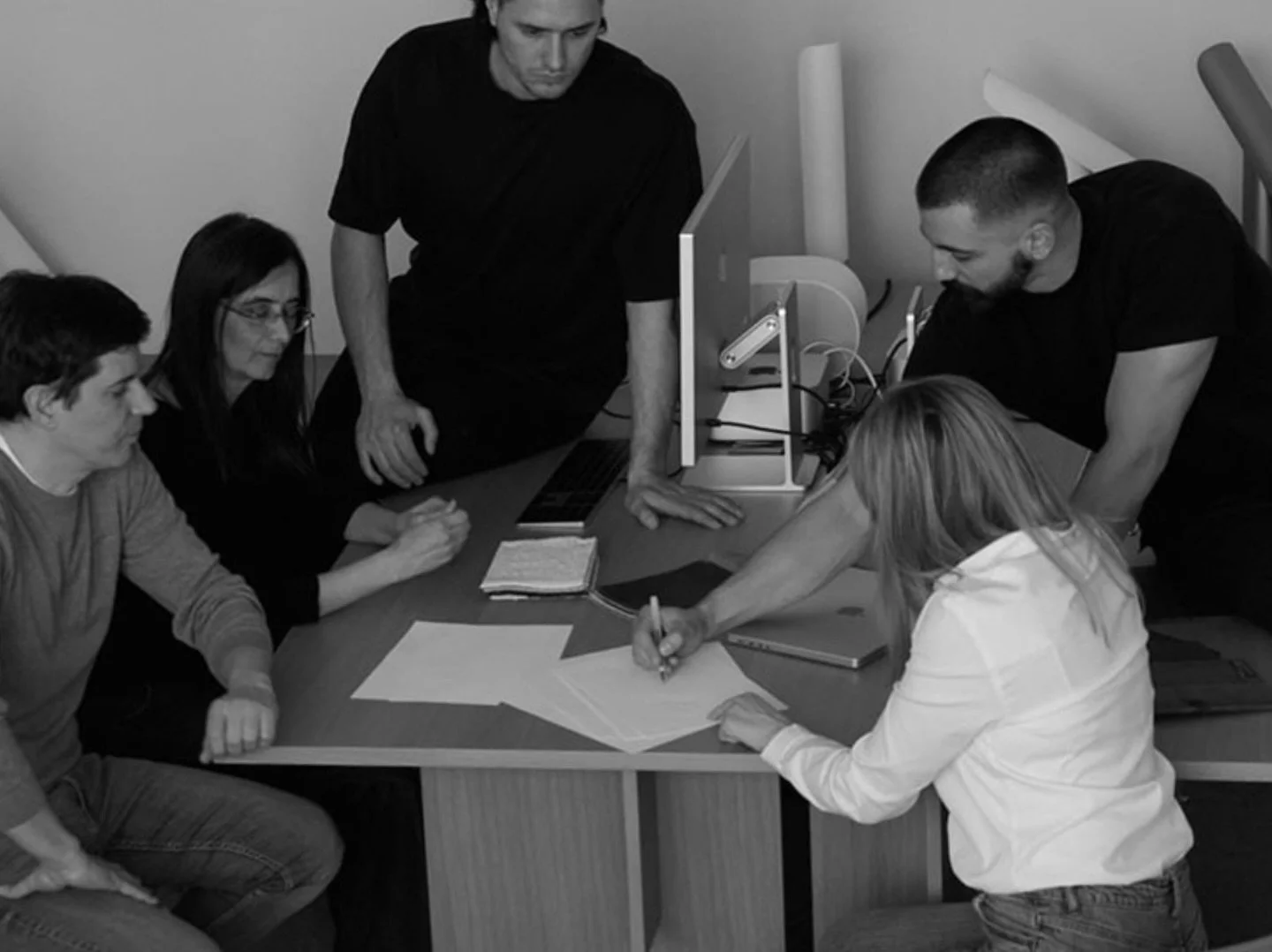 New Nila lounge collection

-

Two design studios, @regular.company and @neisako_studio , have introduced Nila for @artisanlovewood , a lounge collection that merges fifteen years of woodworking expertise with advanced upholstery craftsmanship.

The 