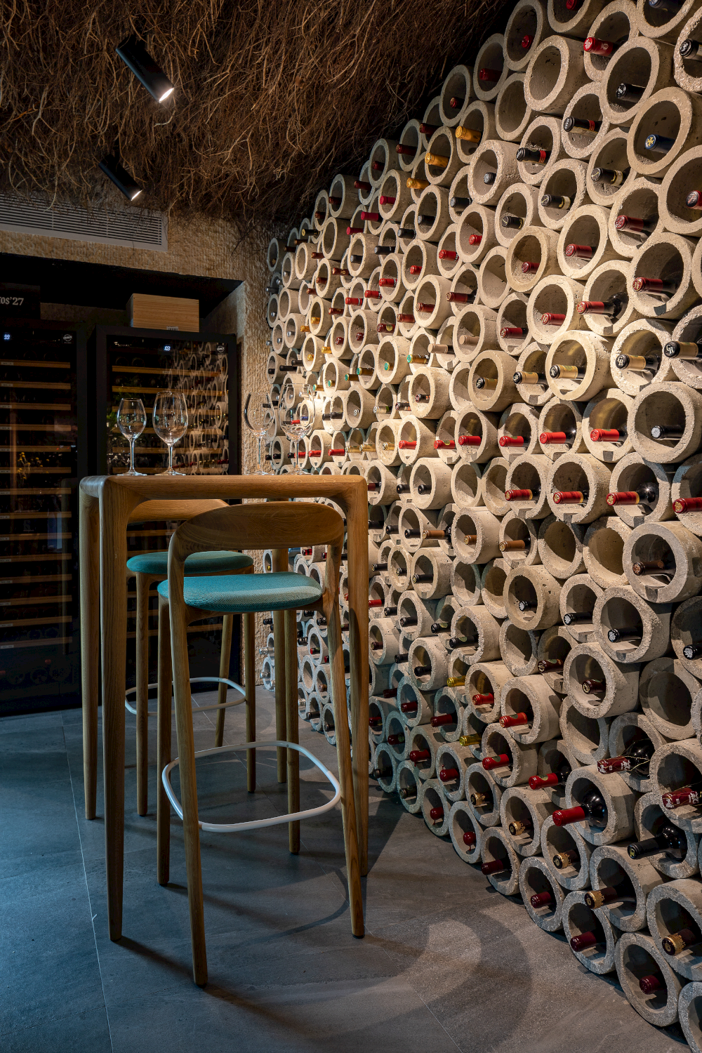 Neva light bar chair 12.png