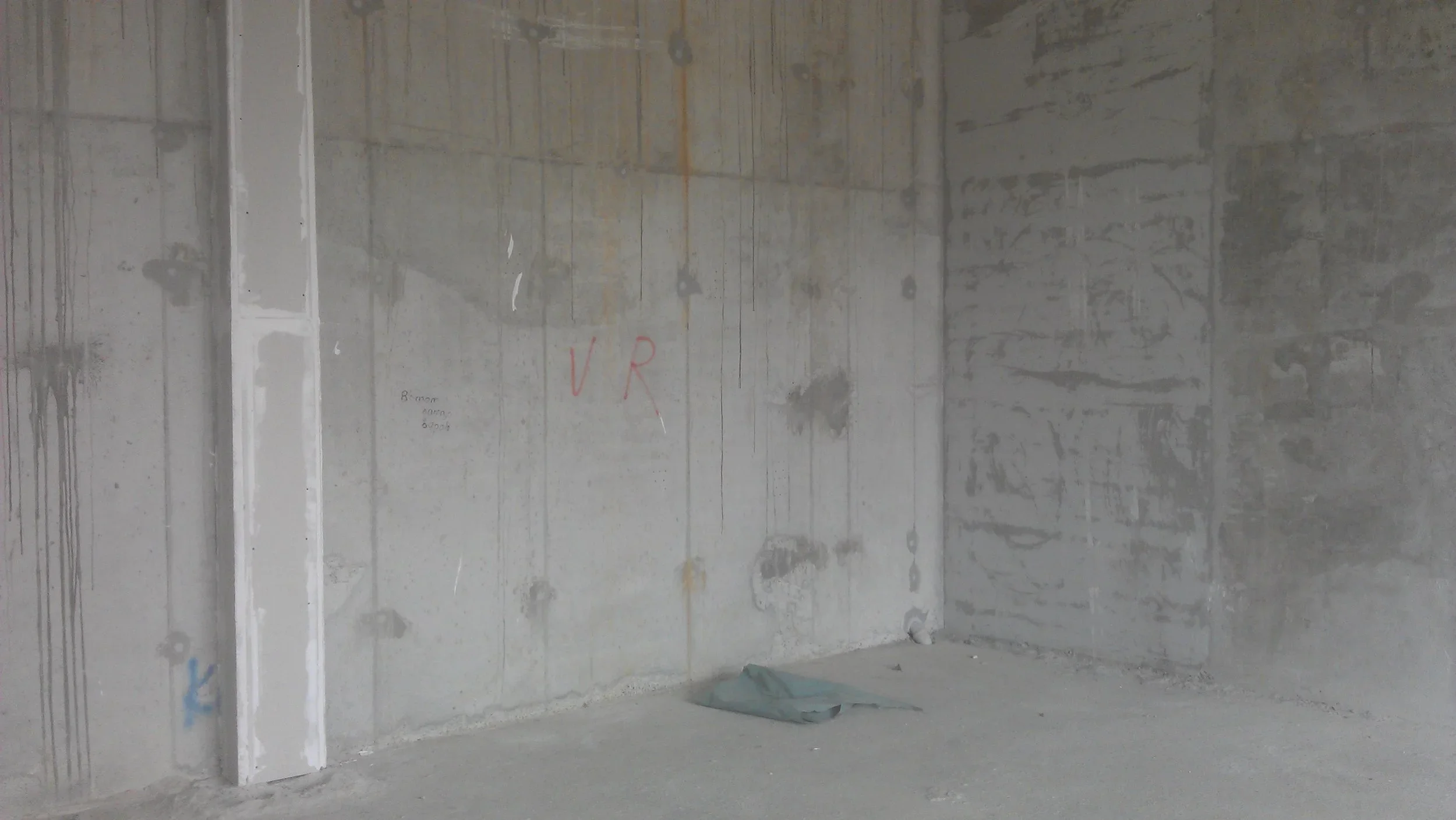 Minimalist modern café interior with a fresh approach to Vincek brand