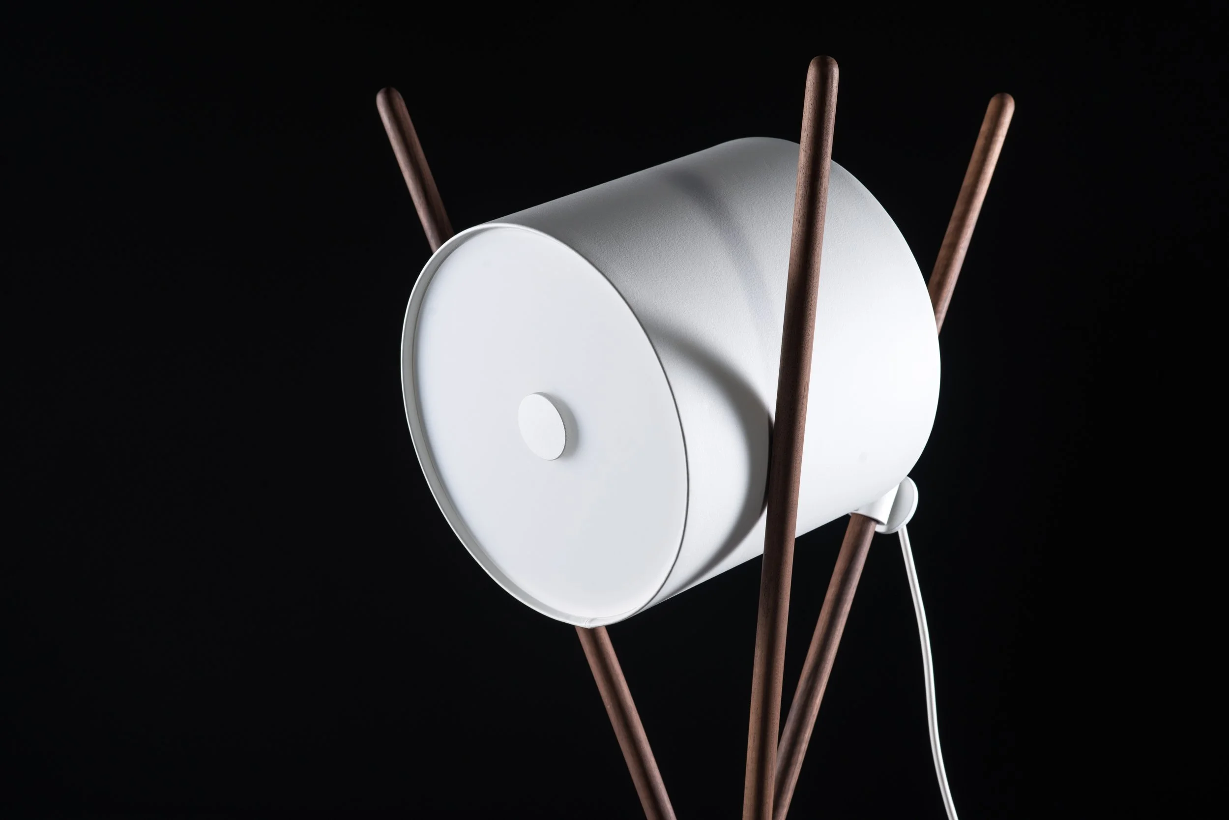 Flat-pack Shift lamp allowing easy shipping and assembly
