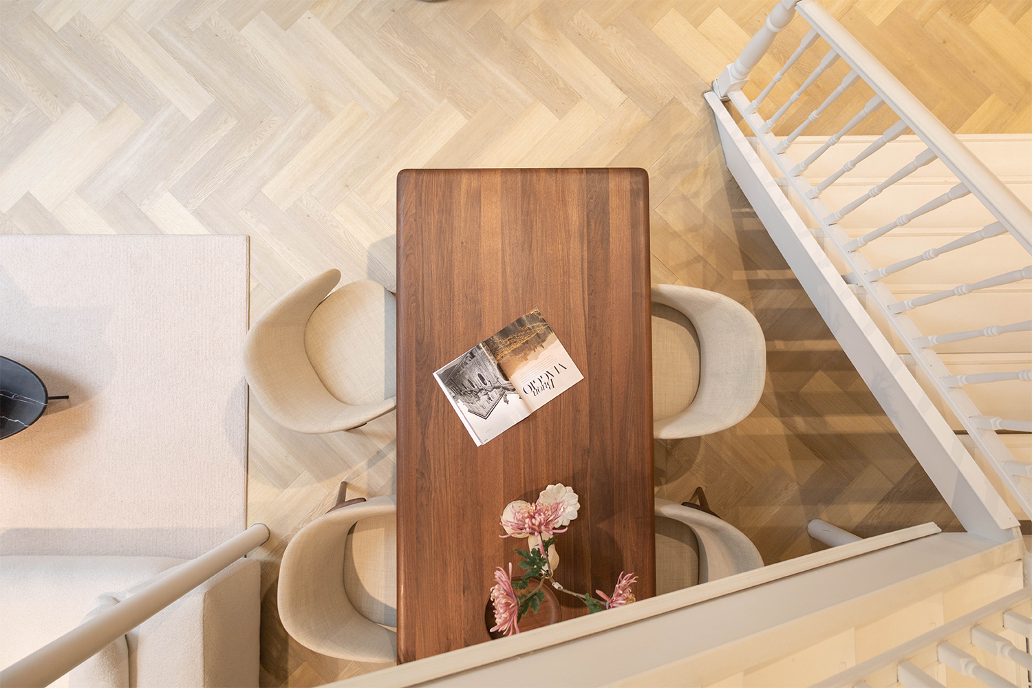 Lifestye_Mela_Chair 6.png