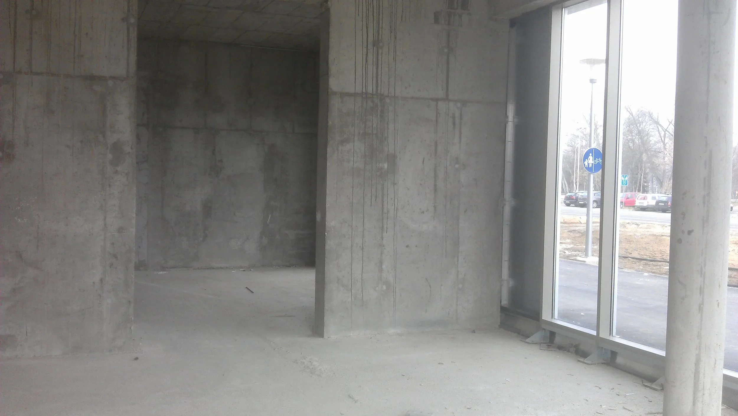 Minimalist modern café interior with a fresh approach to Vincek brand