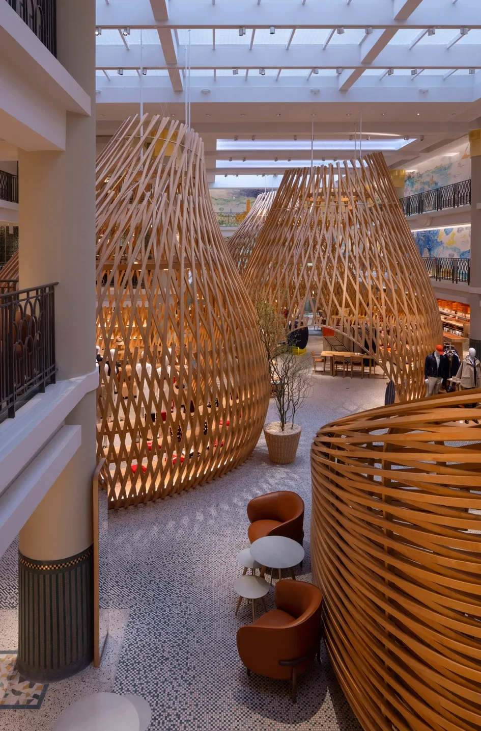 Mela collection at the Hermès store