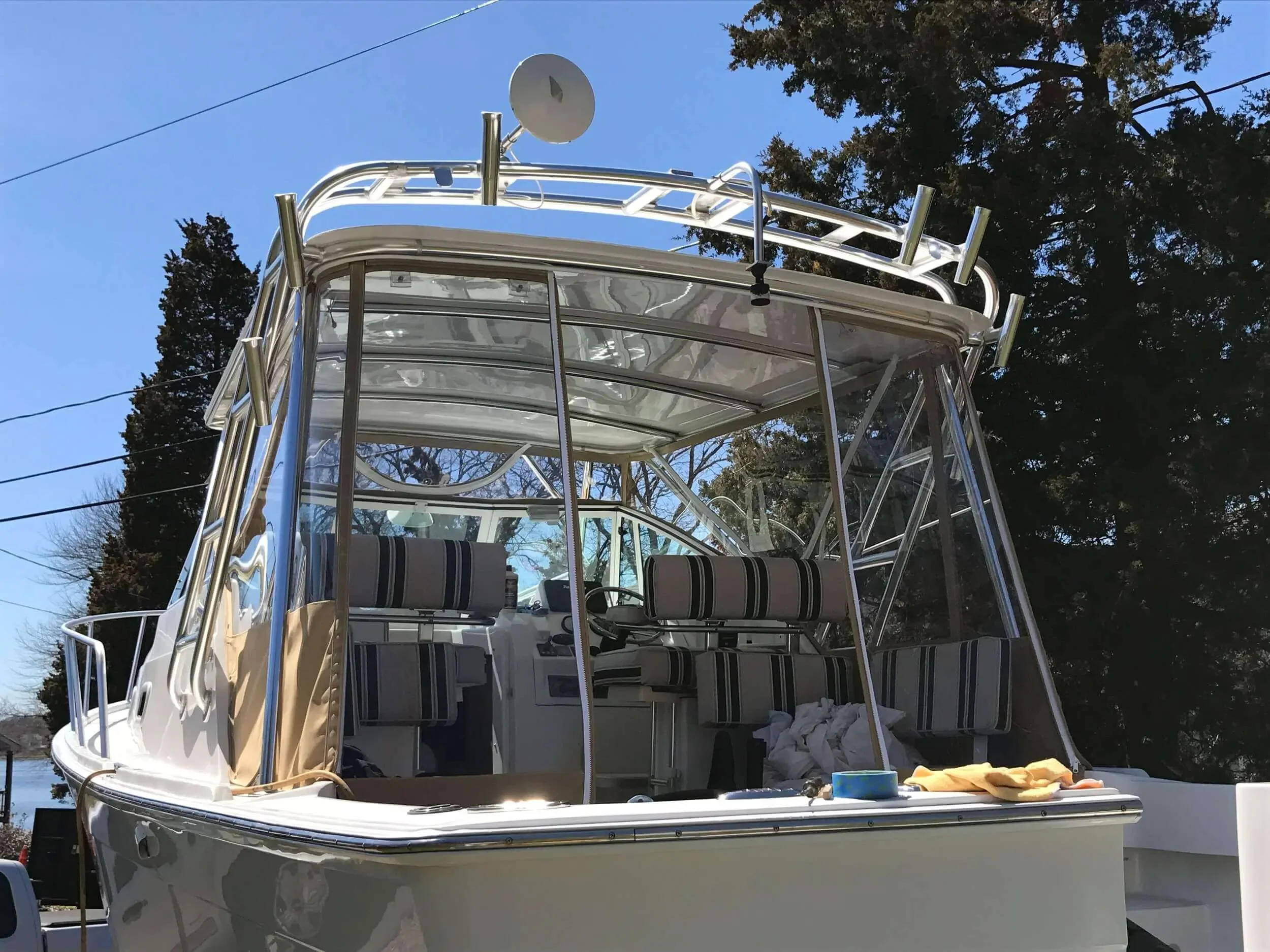 30 Mainship pilot custom enclosure - Robie Canvas
