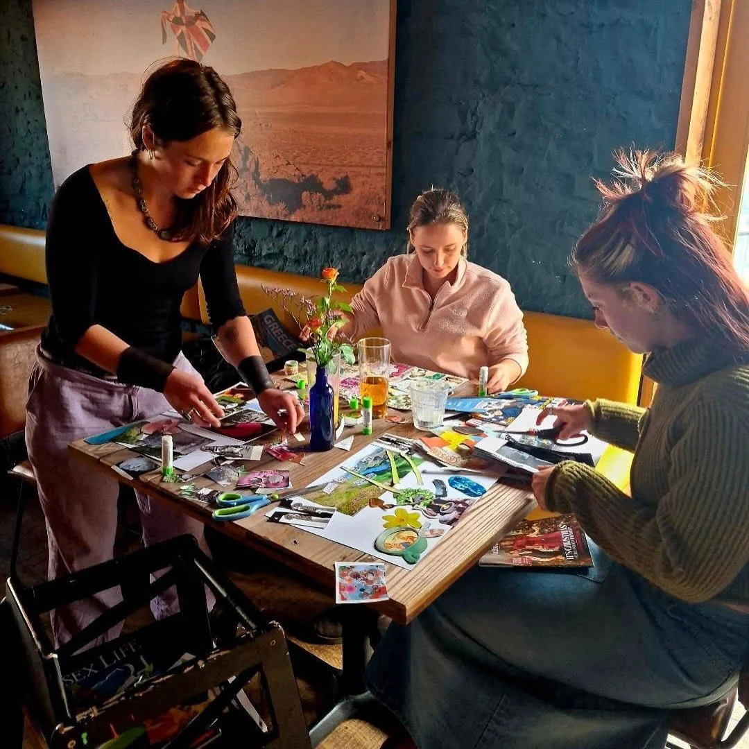 Laura &amp; Jo from Seasons Change Workshops are back for another Collage Club✂️👩&zwj;🎨 Join us for a relaxed &amp; friendly afternoon of collaging on Saturday 13 June! &pound;12pp - all materials &amp; equipment included.

🎟️ticket link in our bi