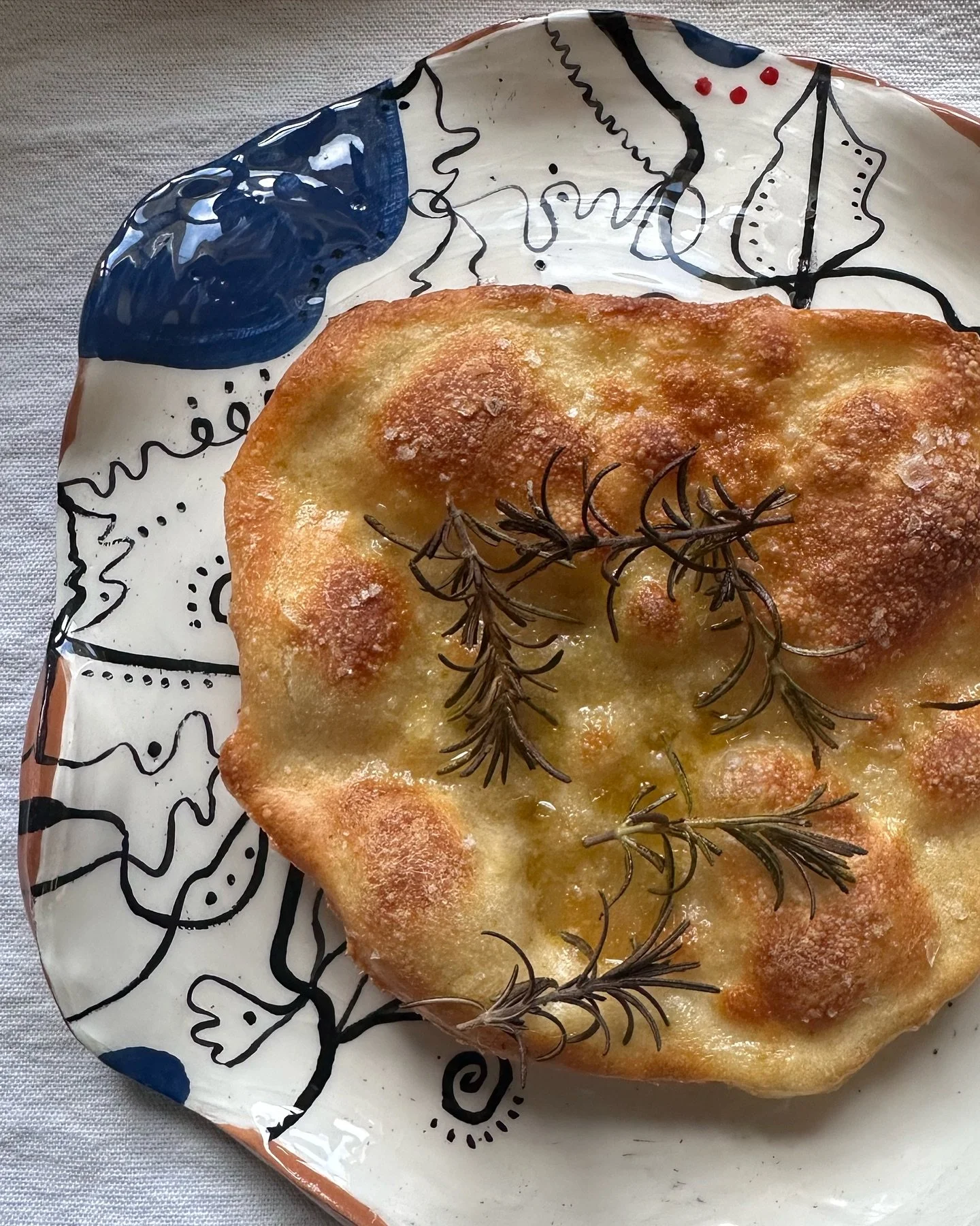 January was the first time we really slowed down.
Everything around us seemed to say:
you don&rsquo;t need to move yet 
It&rsquo;s still winter 🤍🤍🤍
So we accepted to let things be quiet
We didn&rsquo;t get much done
We got the chance to notice mor