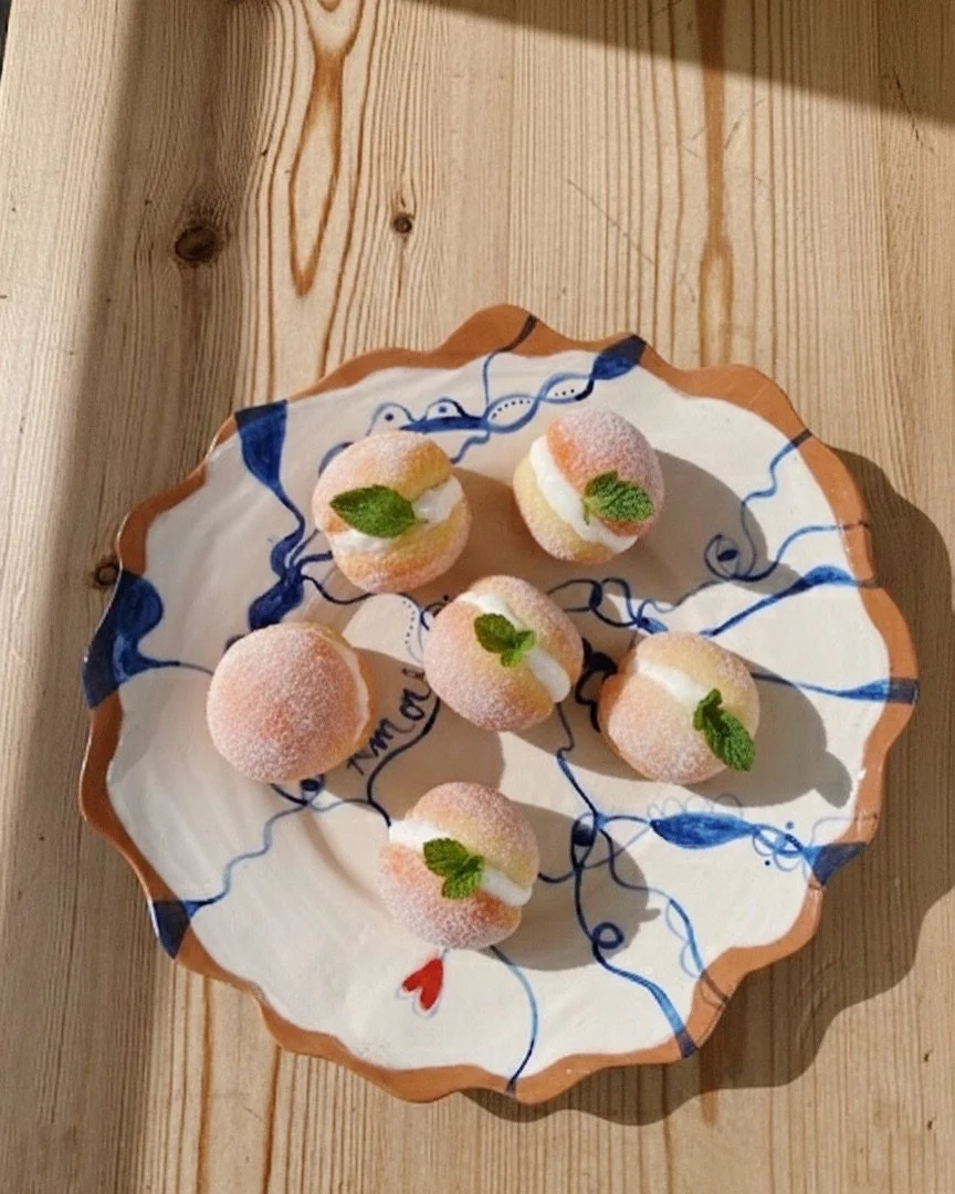 🇬🇧Two Carnevale sweets from Le Marche: pesche and arancini 
They&rsquo;re the ones we grew up with
At home, my mother made pesche
Stella, Gio&rsquo;s, made arancini

This time we changed a few things
The pesche are now mignon
And for the arancini, 