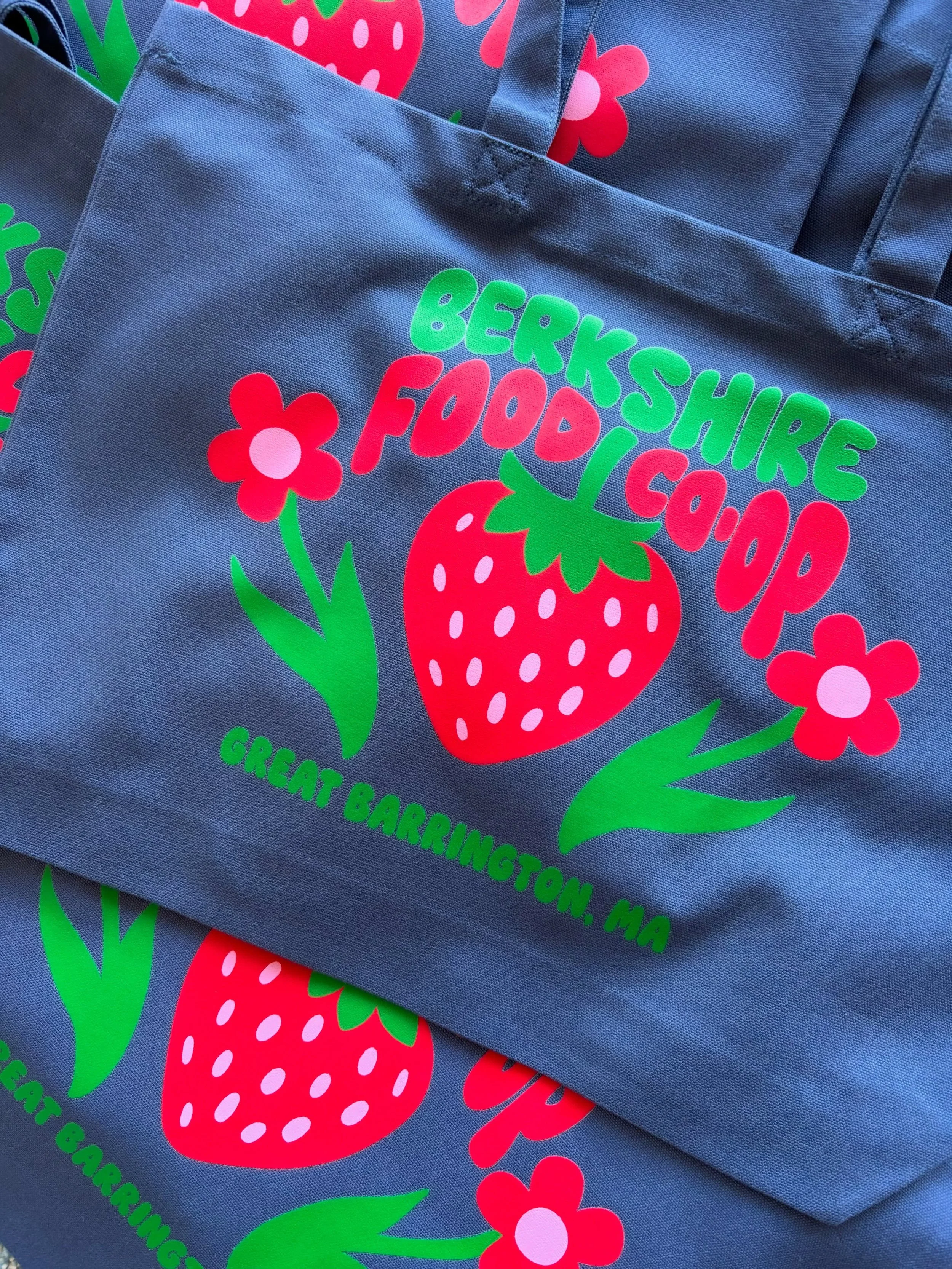 BERRY cute &amp; weekend ready! 🍓✨💗

Designed by local artist @blitzcadet &hearts;️