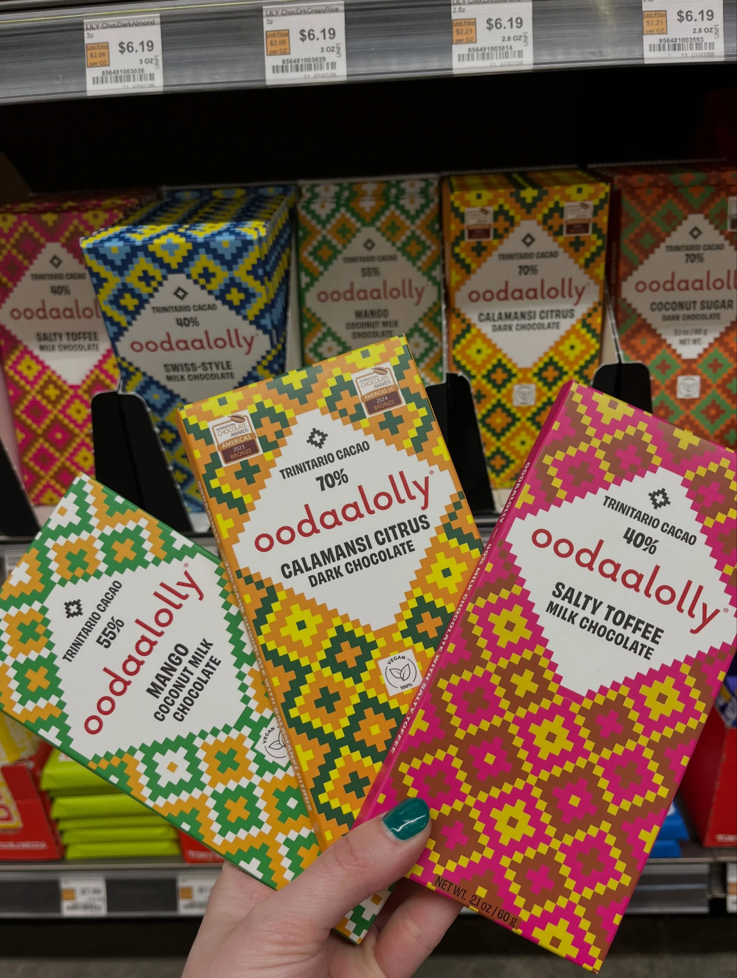 NEW SWEETS!!!

🍫 @oodaalolly chocolate bars, made with Trinitario Cacao from the Philippines 

🍫 @magicchocolateinc truffle bars (I ordered a CASE of the oatmilk candied hazelnut just for myself&mdash; and you can too if you become an owner 🫶🥰) 
