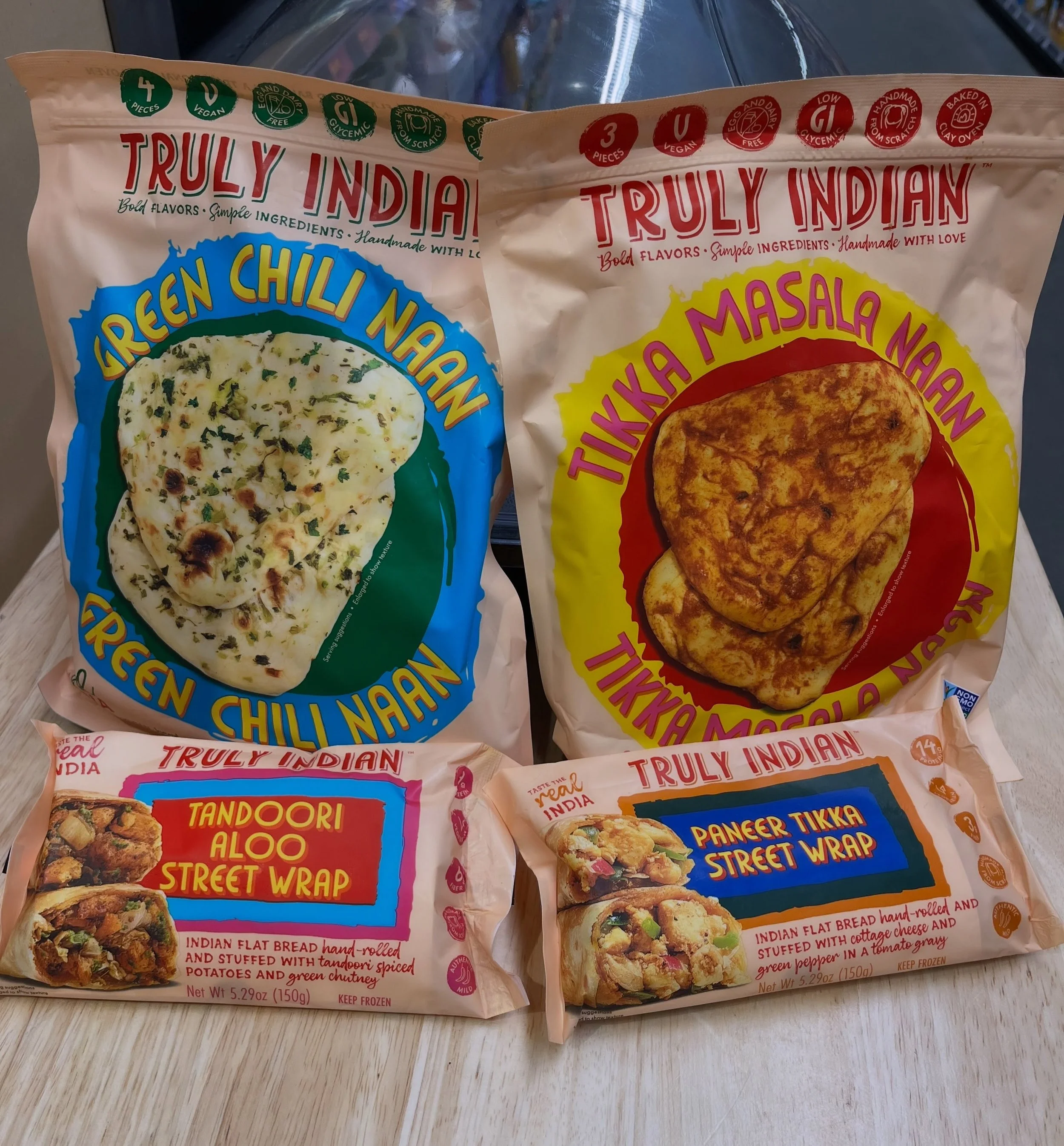Is this weather making anyone else suuuuper sleepy? 🥱🌧️

If your energy levels are just simply not at 100% today, this is your sign to pick up something easy for dinner 🧡 

In the freezer check out the new @trulyindianfood naan &amp; street wraps,