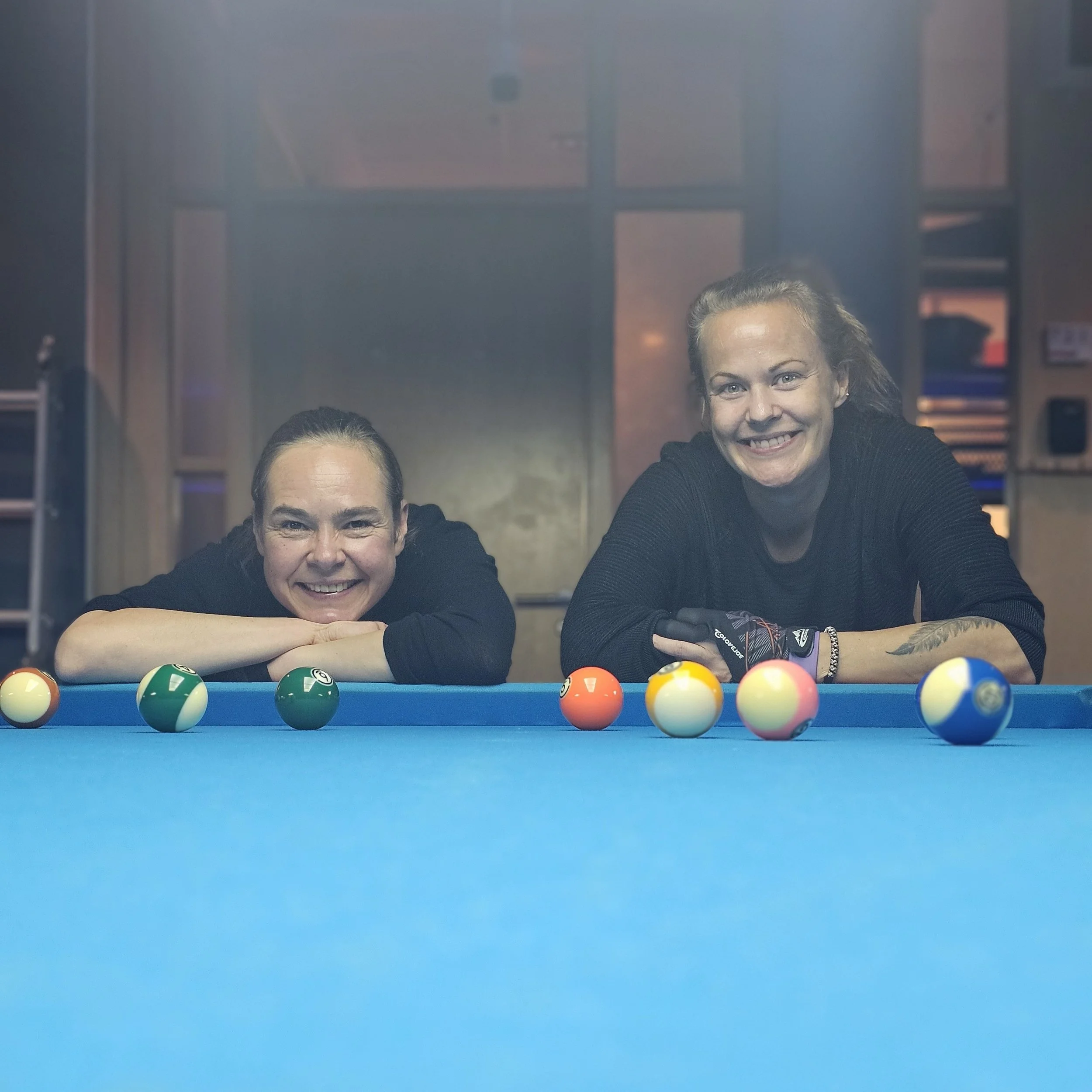 Silja og Kine &oslash;nsker velkommen til kvinnebiljard torsdag 22.okt p&aring; Startblokka! Alle damer er invitert og alle niv&aring;er er velkomne! Gratis arrangement 💯🎱