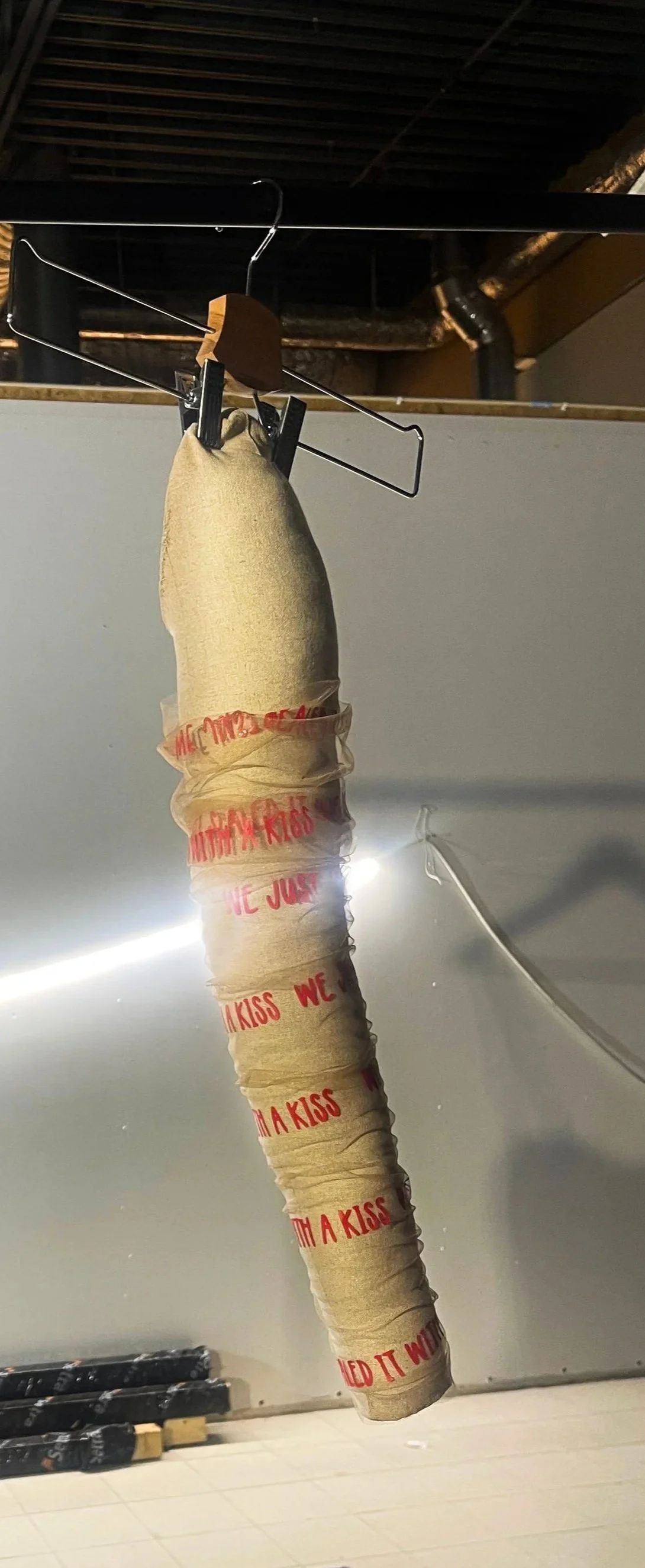 Sleeve w. text, Sealed with a Kiss