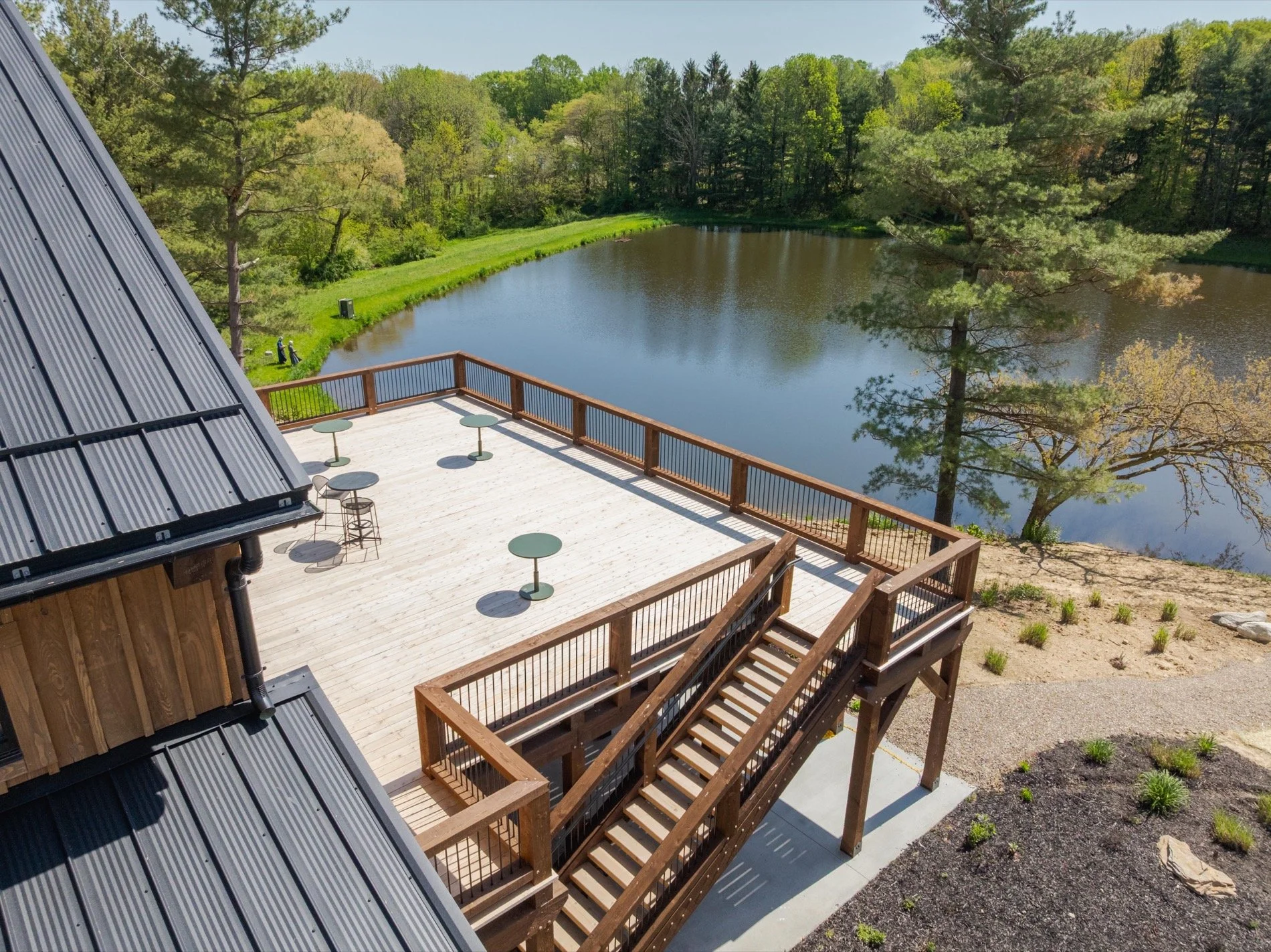 lodge-venue-by-lake-ohio.jpg