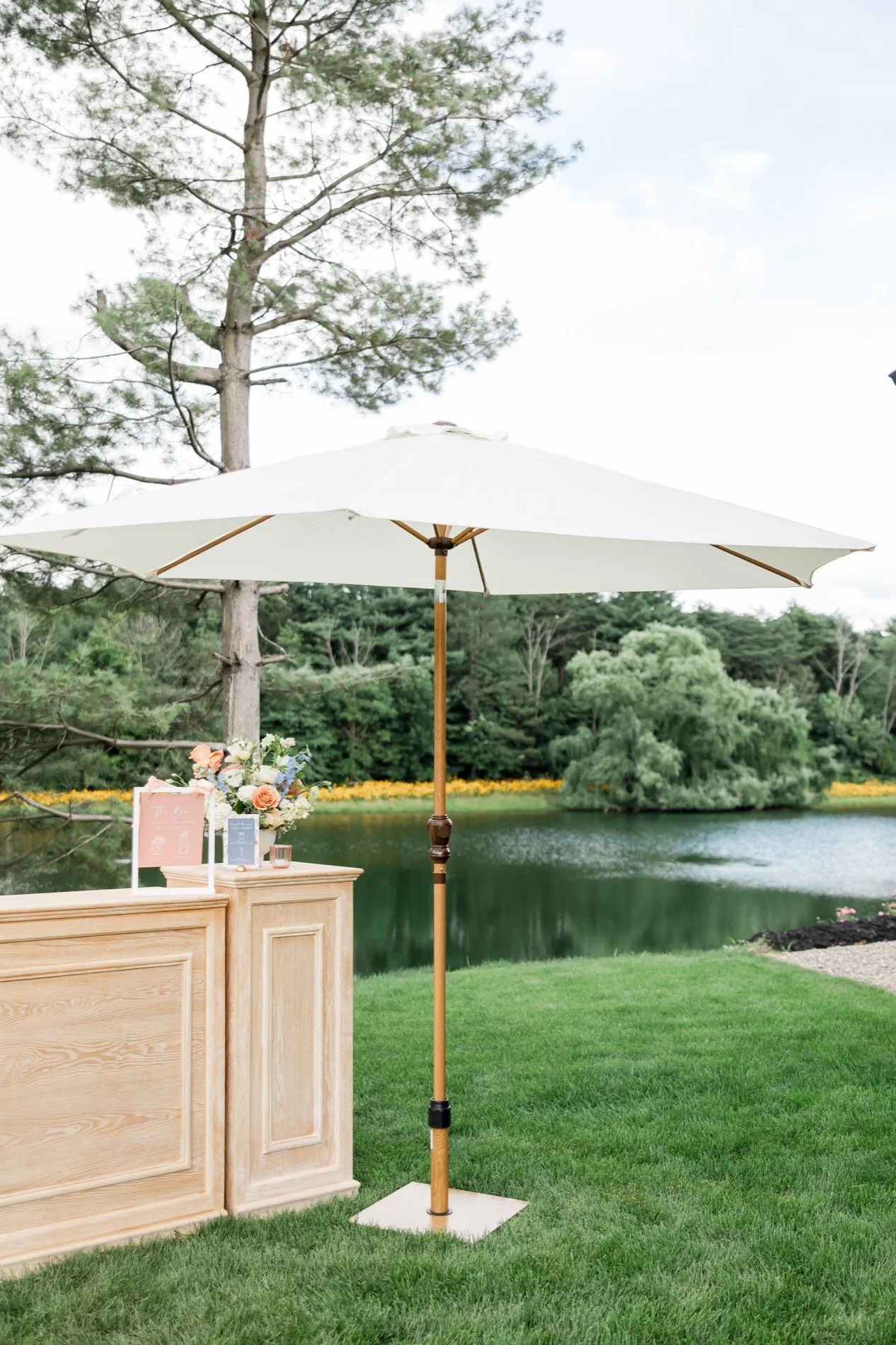 lakeside-wedding-bar-setup.jpg