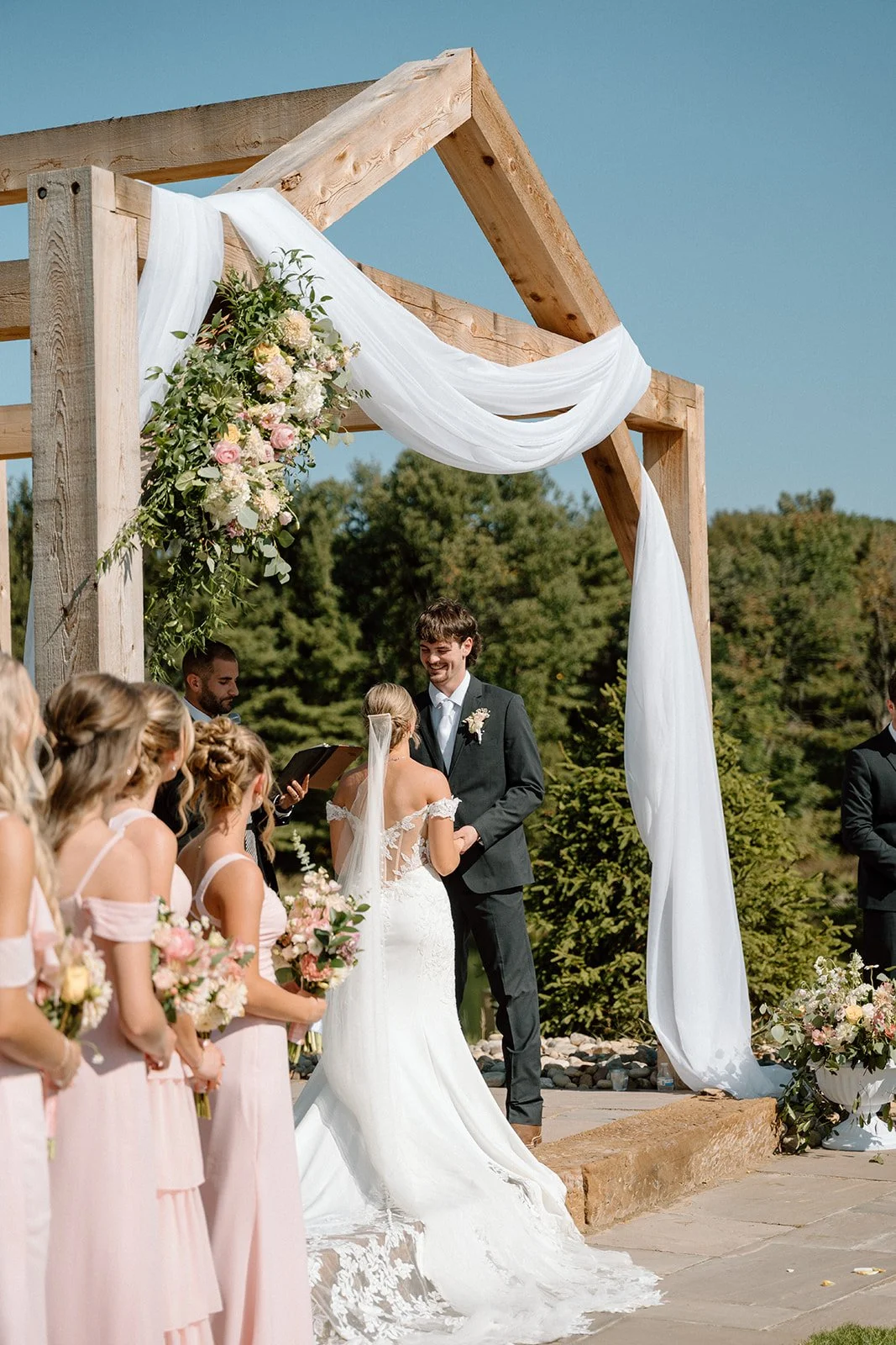outdoor-ceremony-space-ohio.jpg