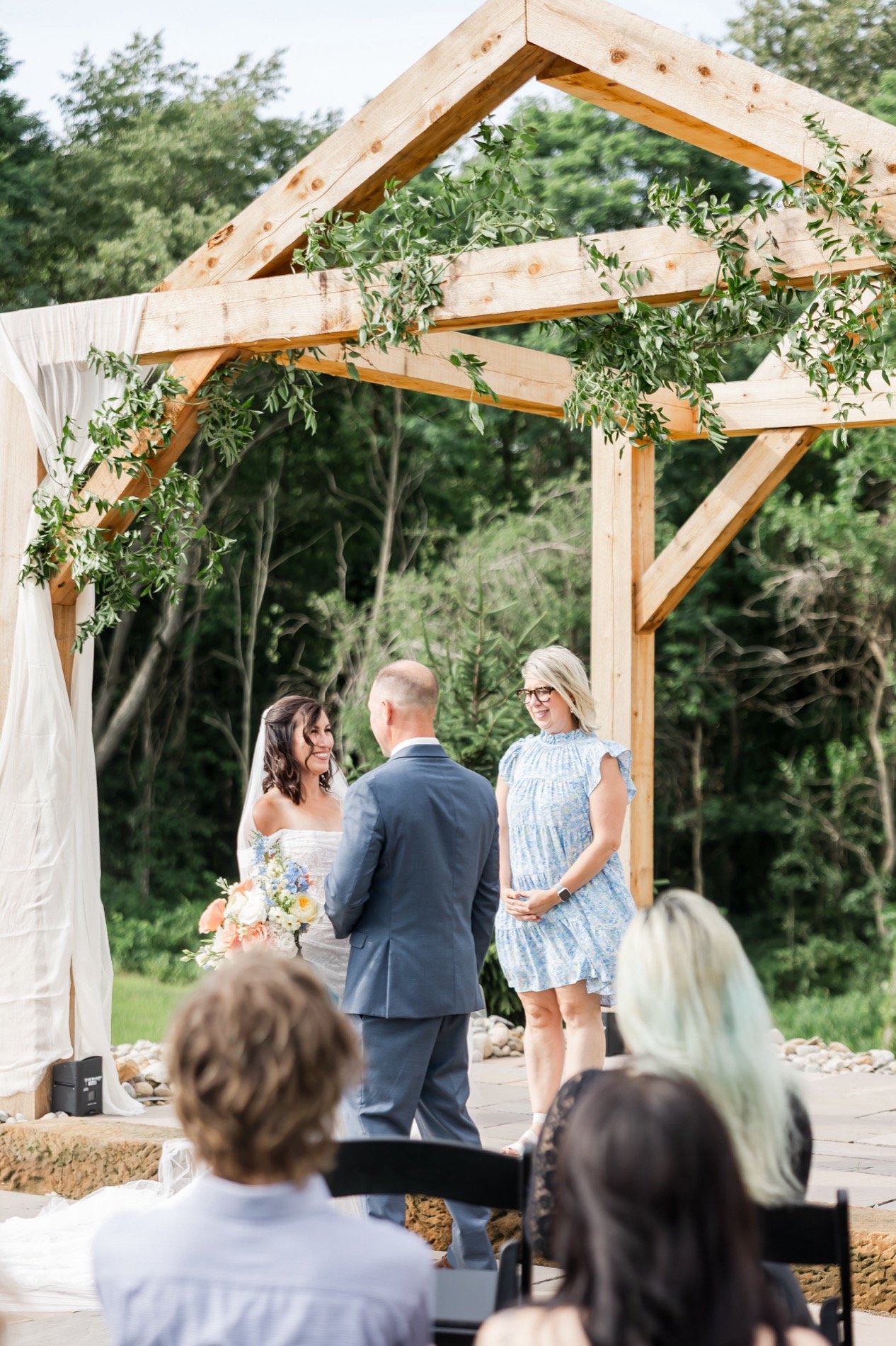 outdoor-garden-wedding-ceremony-nature-valley-lodge.jpg