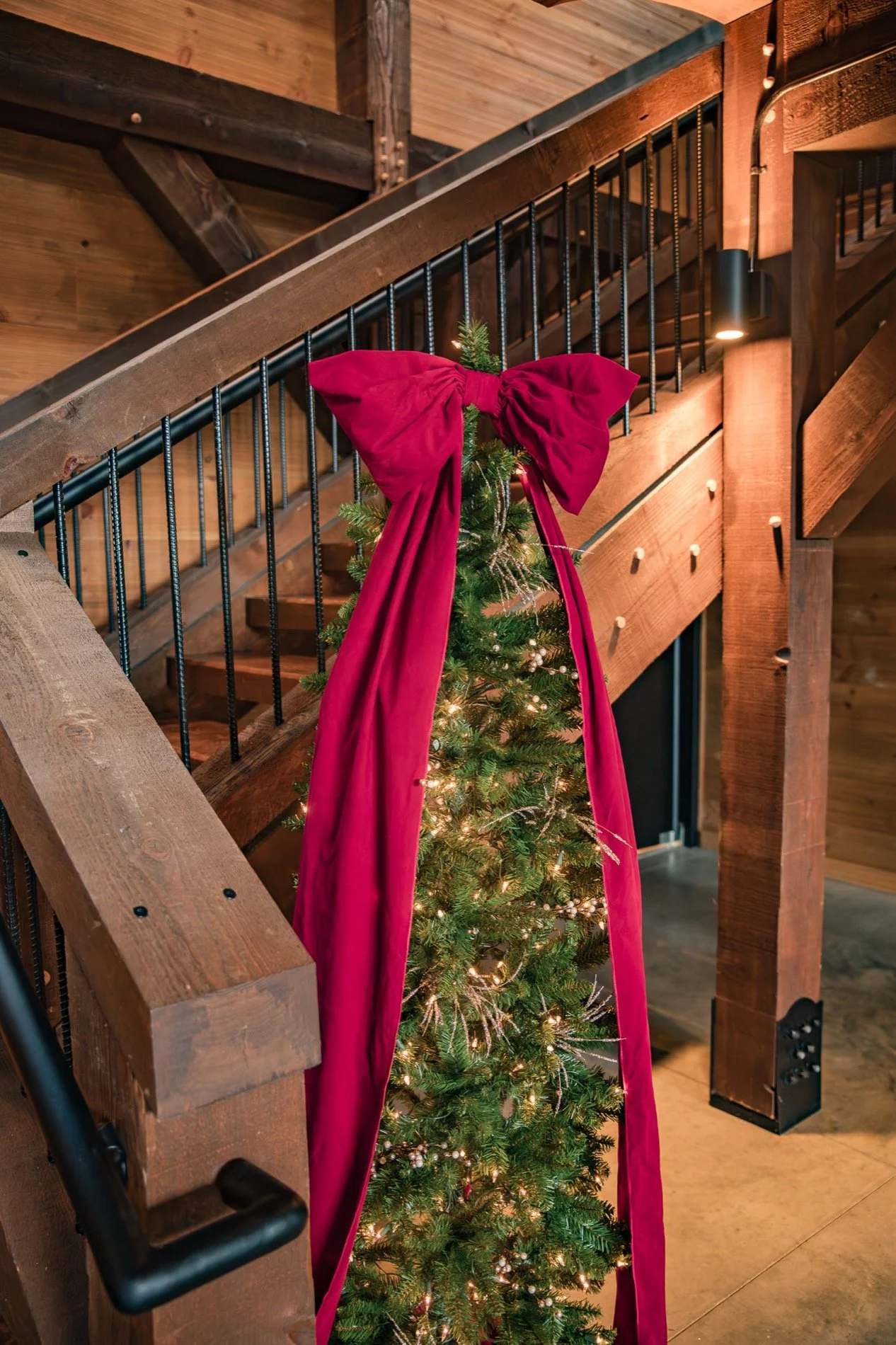 corporate-christmas-party-decoration.jpg