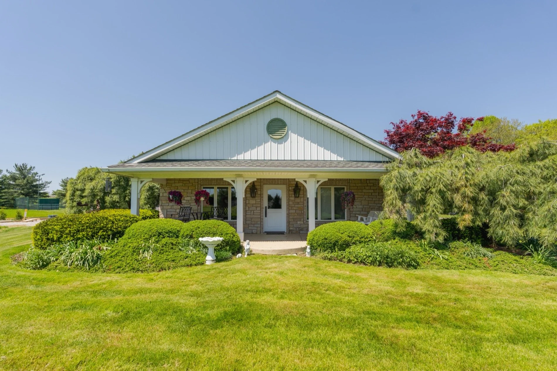 smuckers-country-cottage-2.jpg
