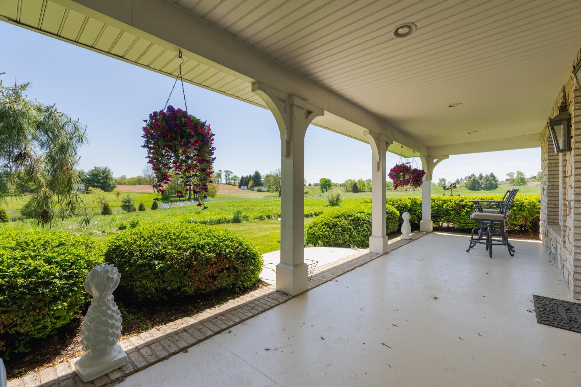smuckers-country-cottage-3.jpg