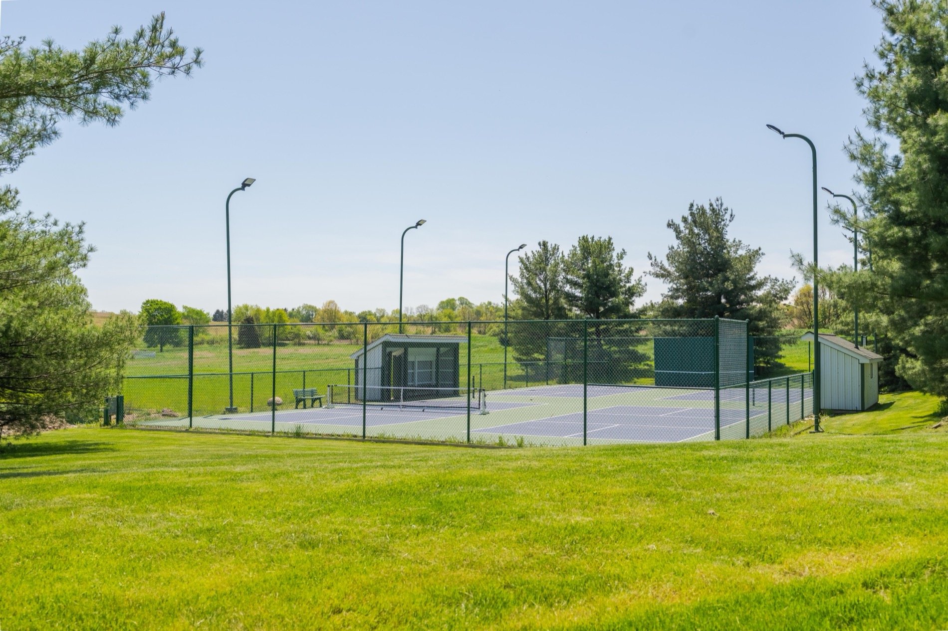 smuckers-country-cottage-tennis-court.jpg