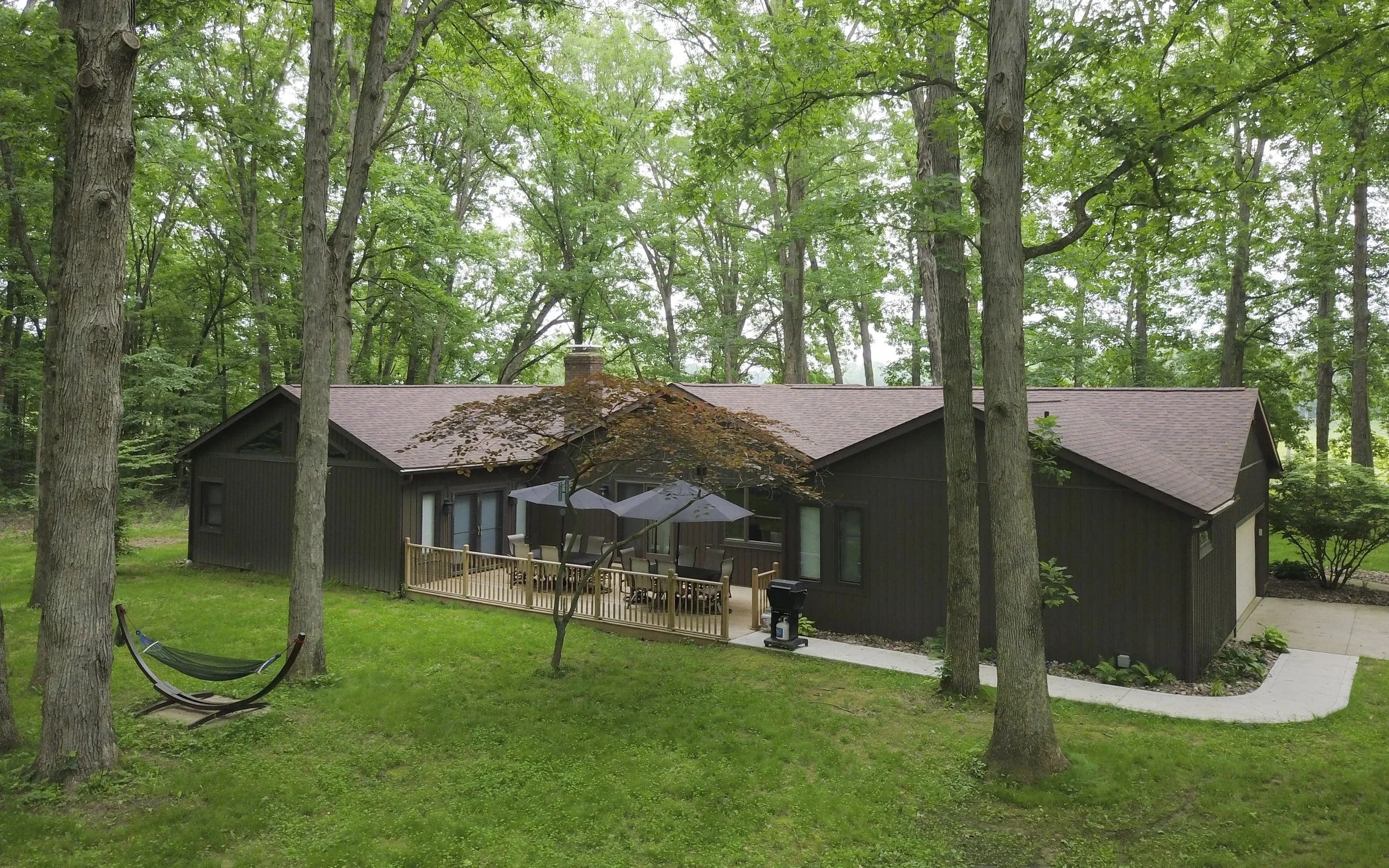 forest-lodge-with-hammock-ohio.jpeg