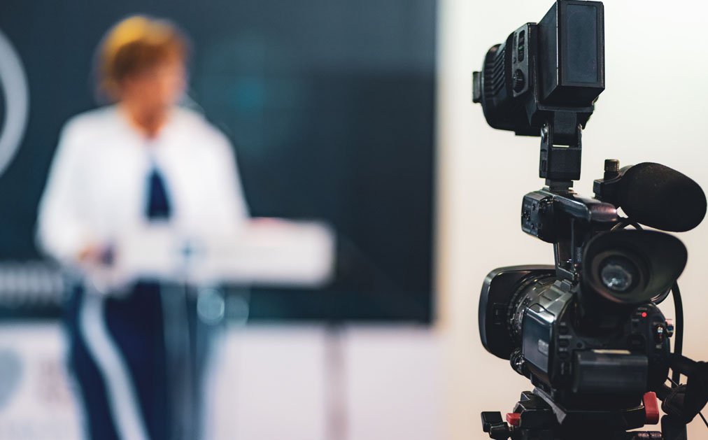 Hybrid Event vs Live Stream: What’s the Difference?