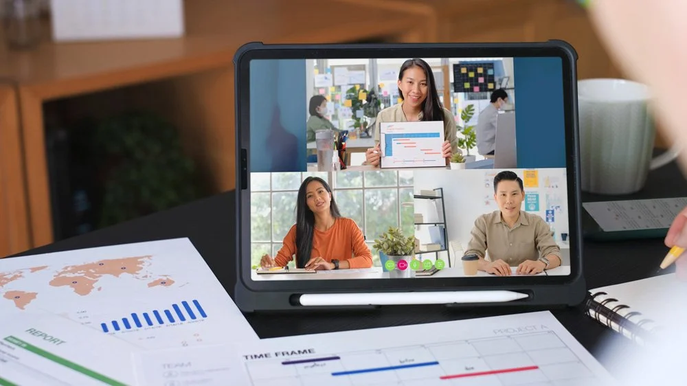 Webinar vs Online Conference: What’s the Difference?