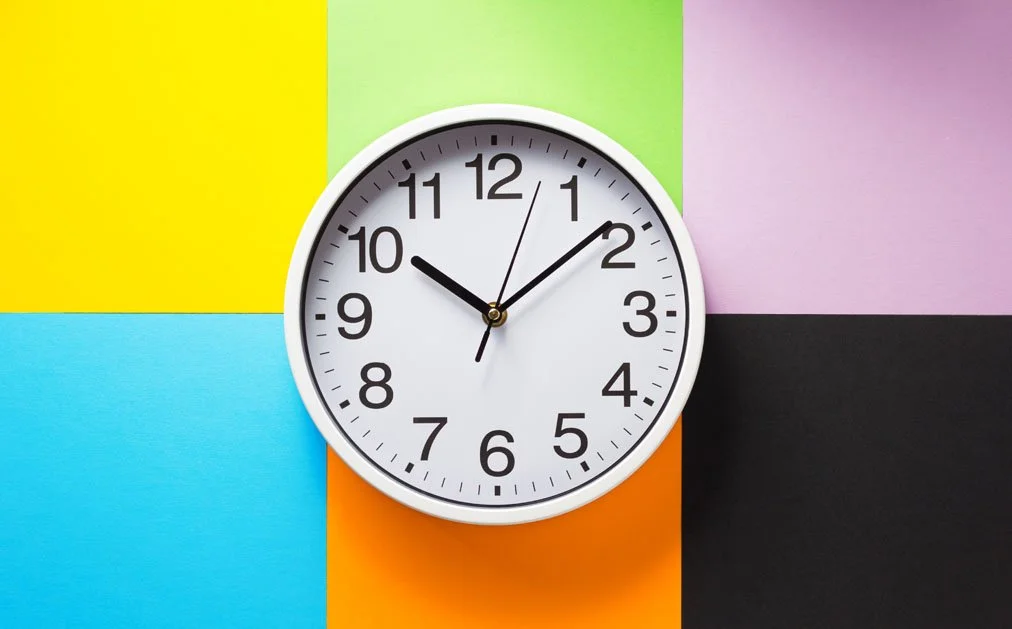 Clock showing the importance of timing on a virtual event