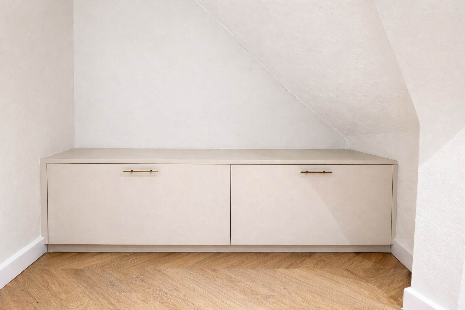 Meuble 2 tiroirs vieil Antibes.png