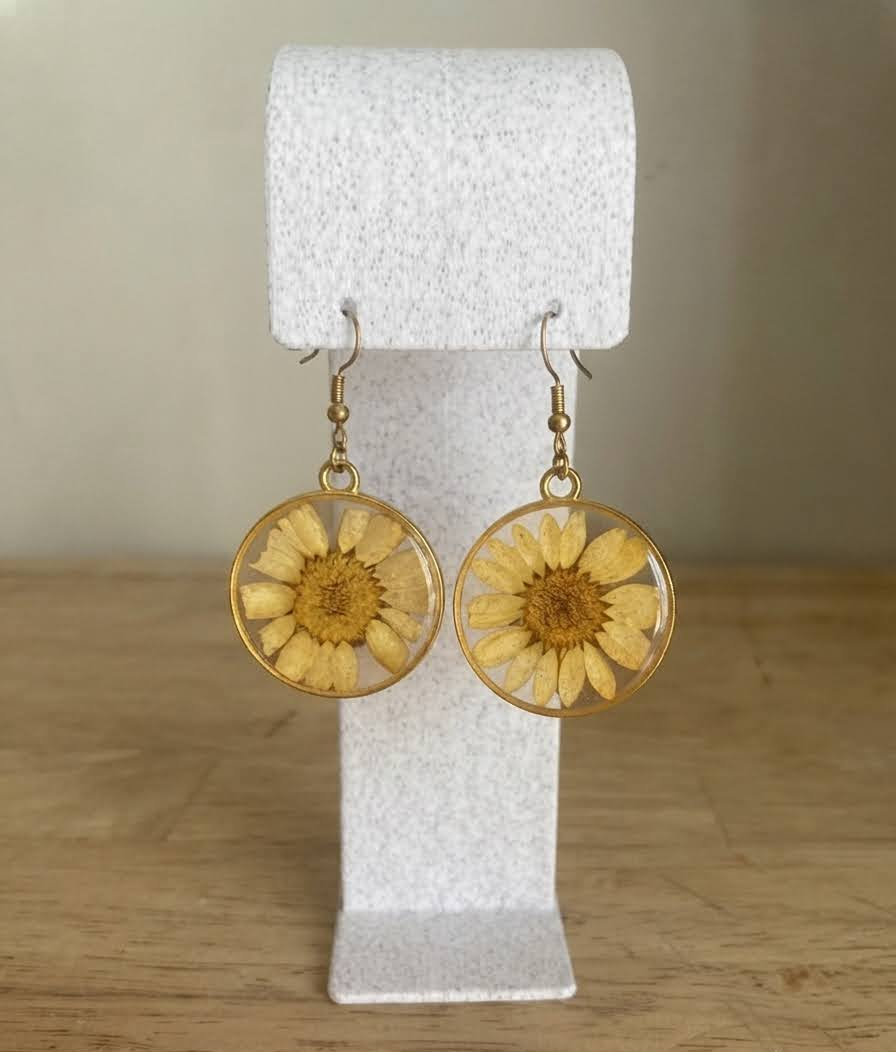 Orange Daisy Circle Drop - July 2026
