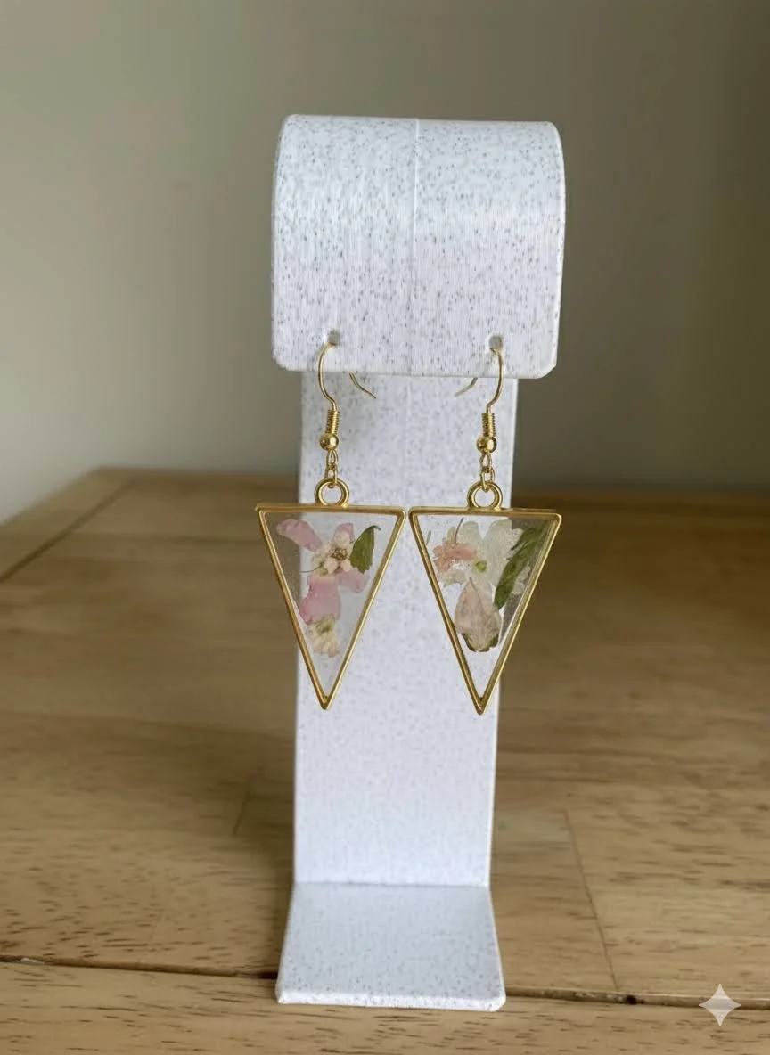 Light Pink & White Floral Triangle Drop - Dec 2025