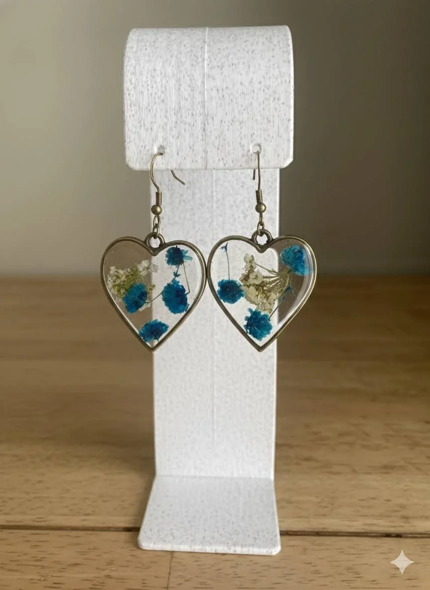 Blue & White Floral Heart Drop - Dec 2025