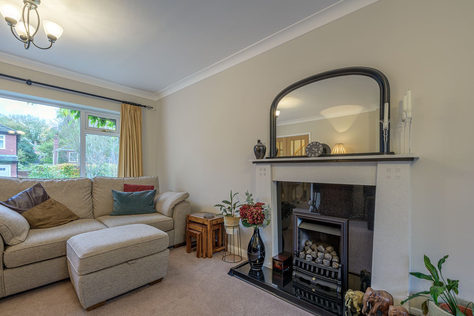 lounge with fireplace 