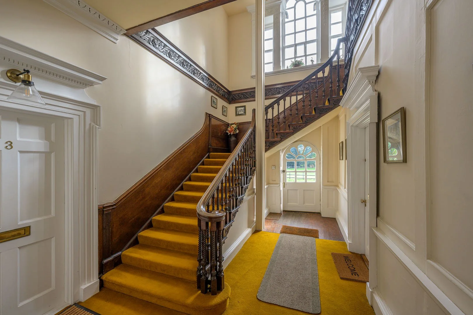 entrance hall 2.jpg