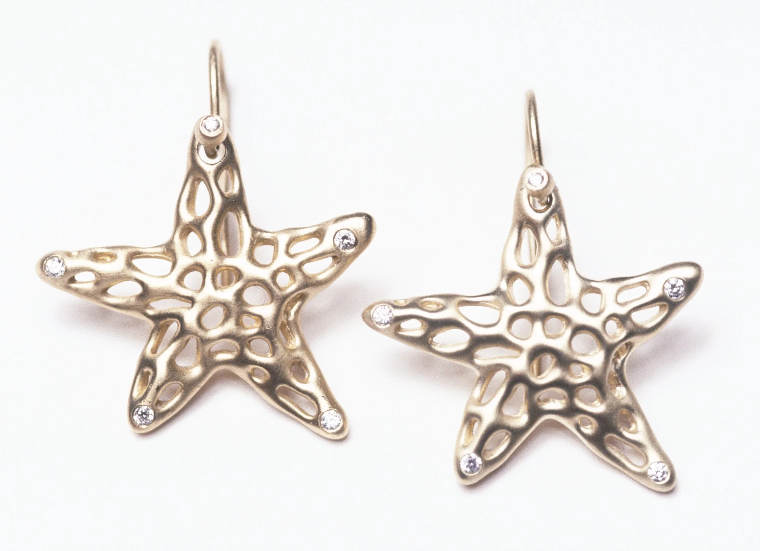  Hadley Harbor 
 Small starfish earrings with diamonds, NAUE07