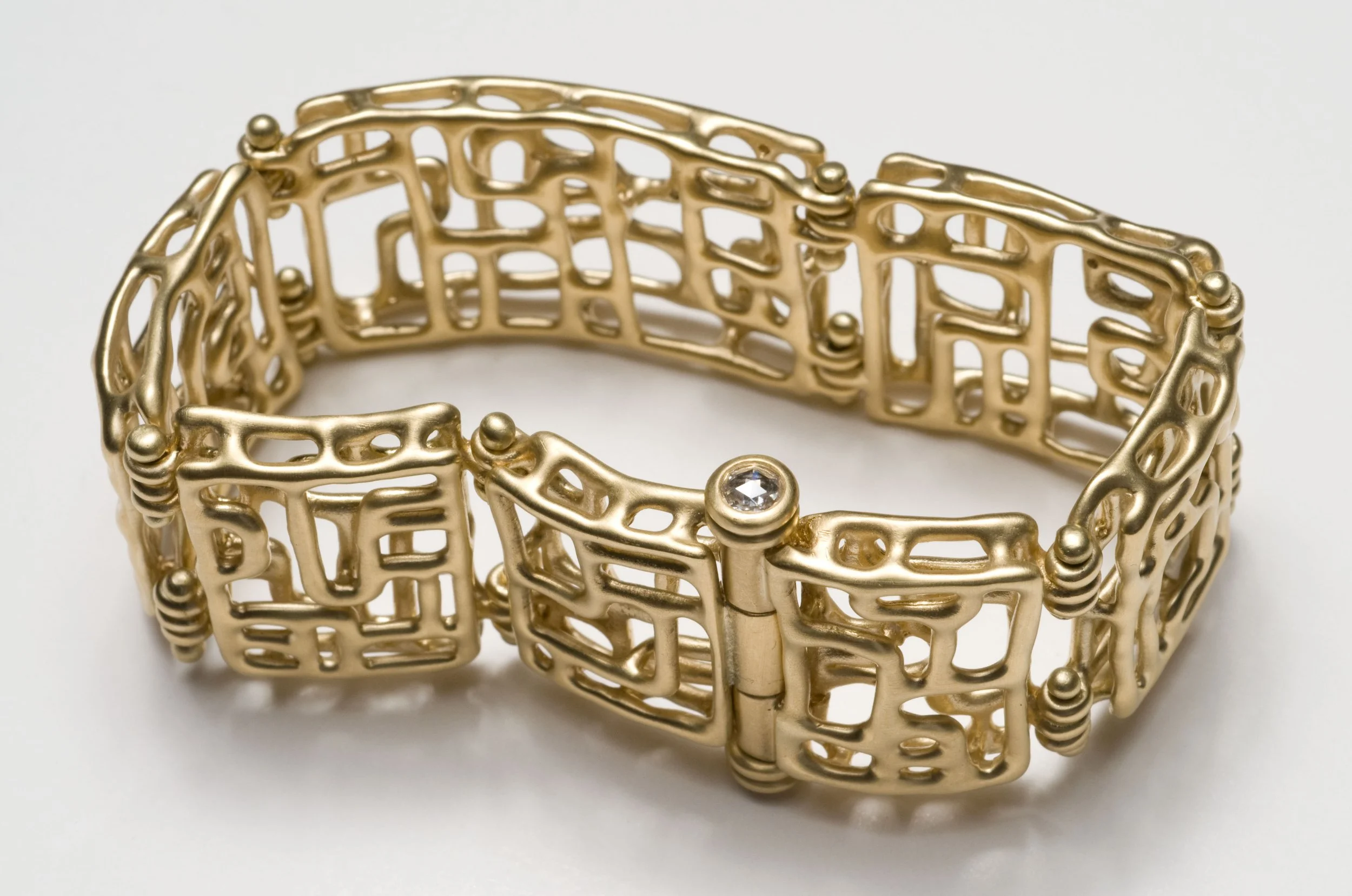  Emma 
 Rectangular link bracelet with diamonds, MAZGB03