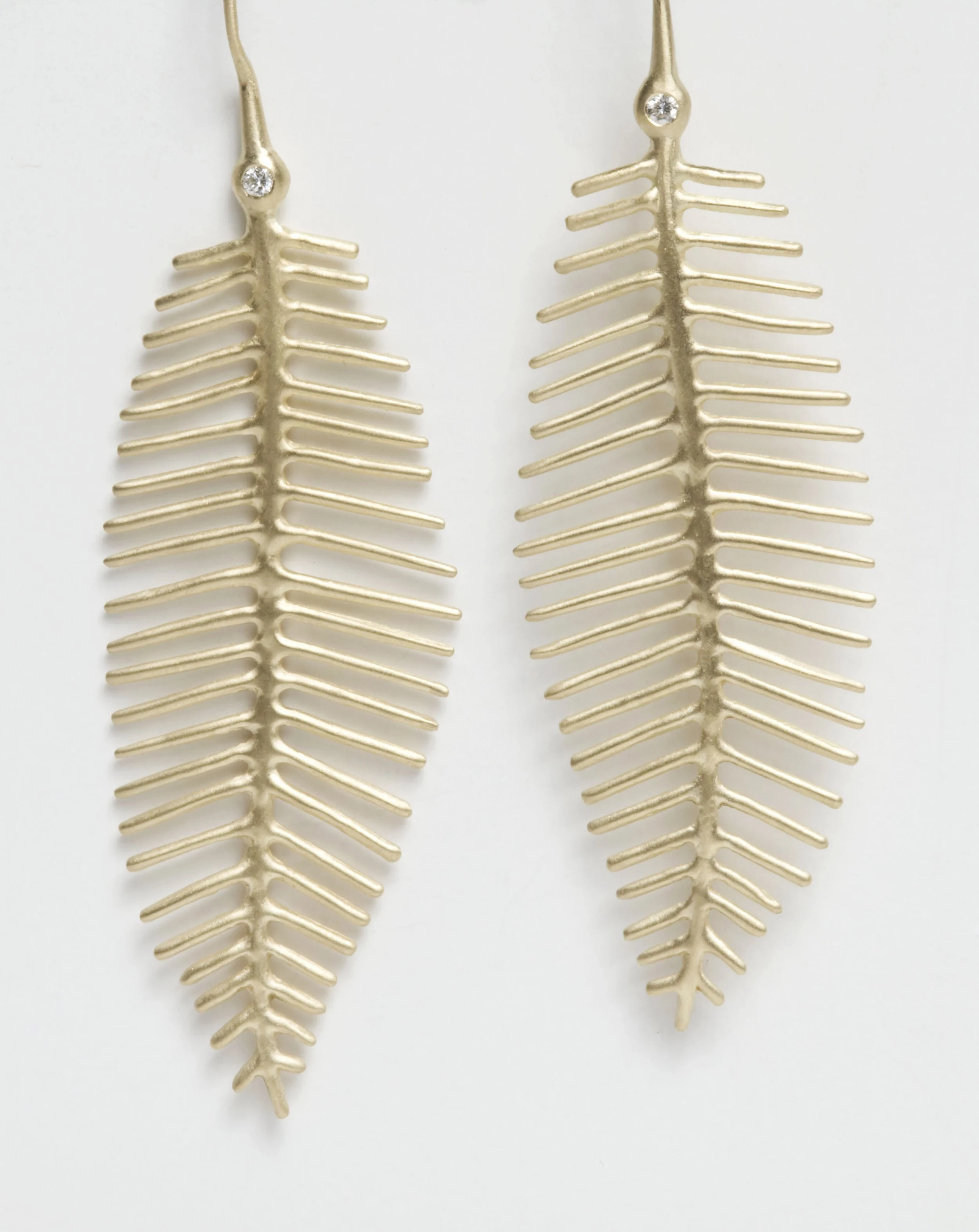  Matilda 
 Large feather earrings with diamonds, MAZGE43D