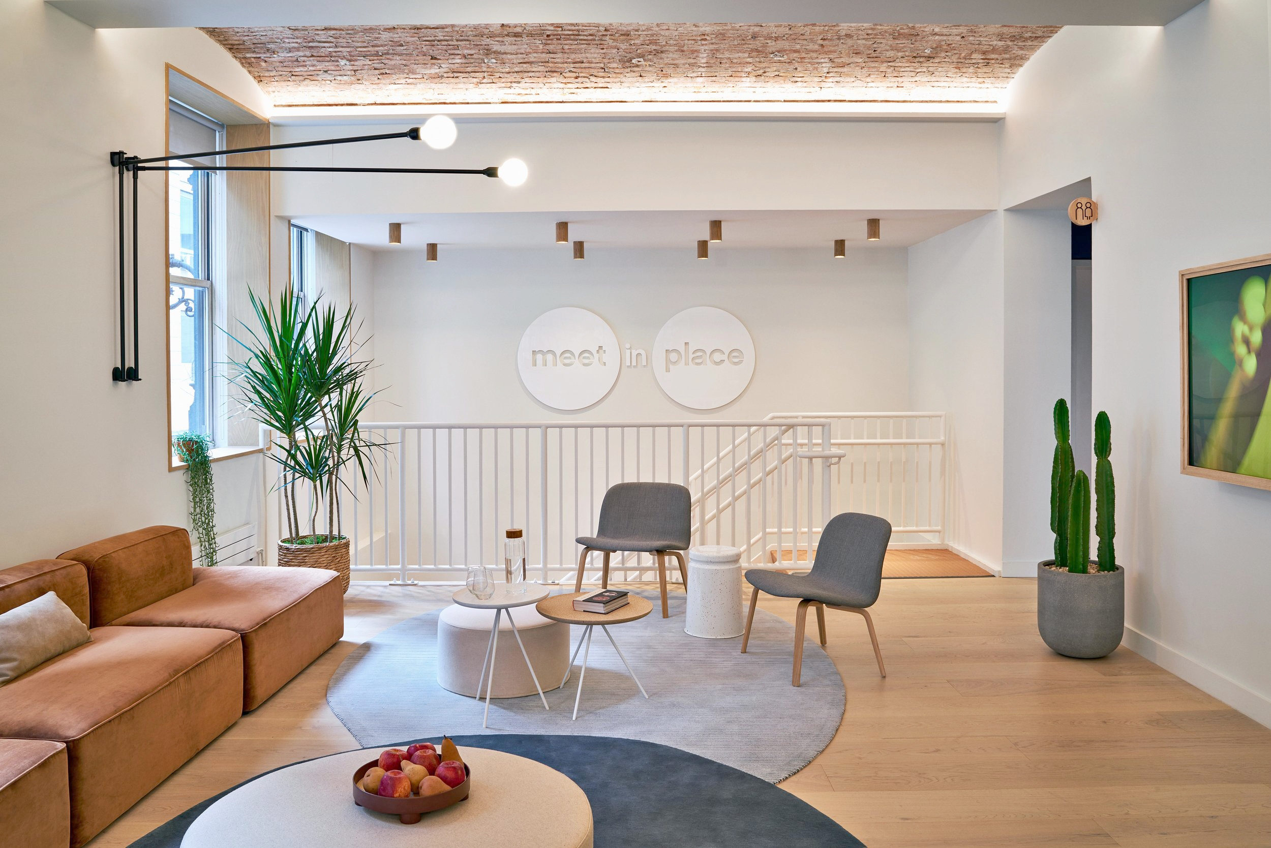 baker-new-york-meet-in-place-interior.png