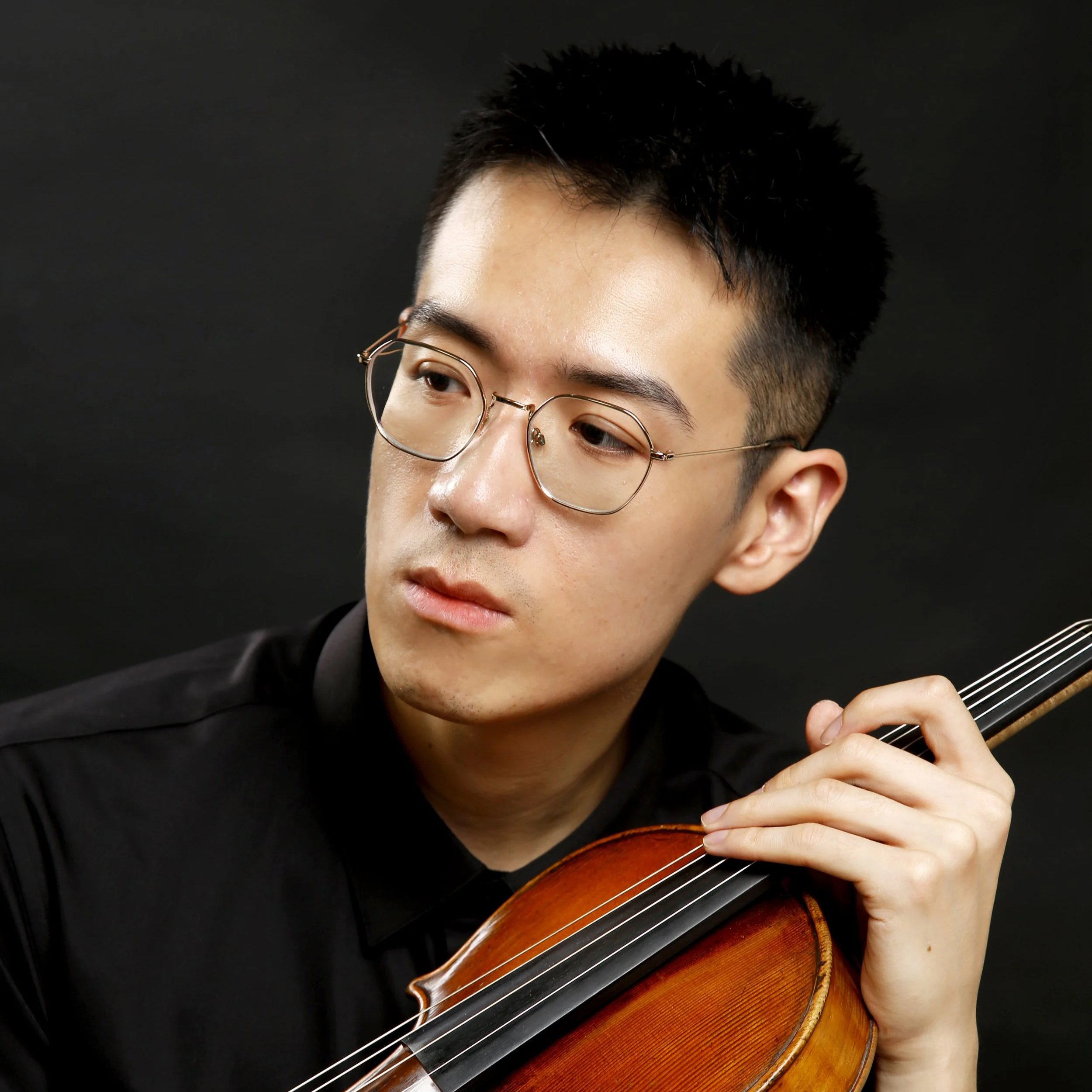 Zhanbo Zheng, Violist, AYA Artist