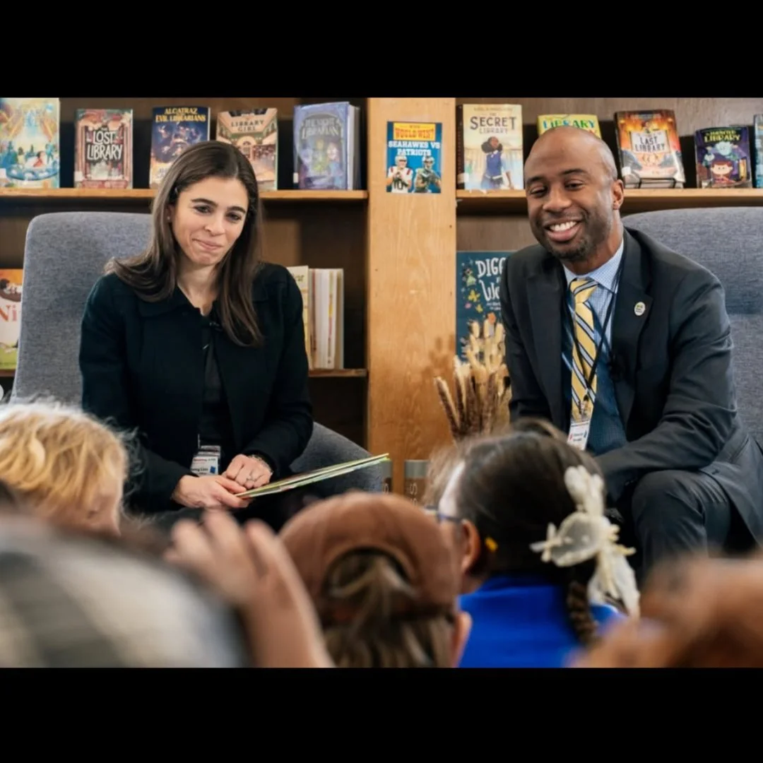This World Read Aloud Day, @nycschools saw 5,400 volunteers reading over 4,200 books to more than 37,000 students - leading to an incredible 68,000 minutes of reading aloud! Thank you so much @nycschools, @doechancellor and our Executive Director @pa