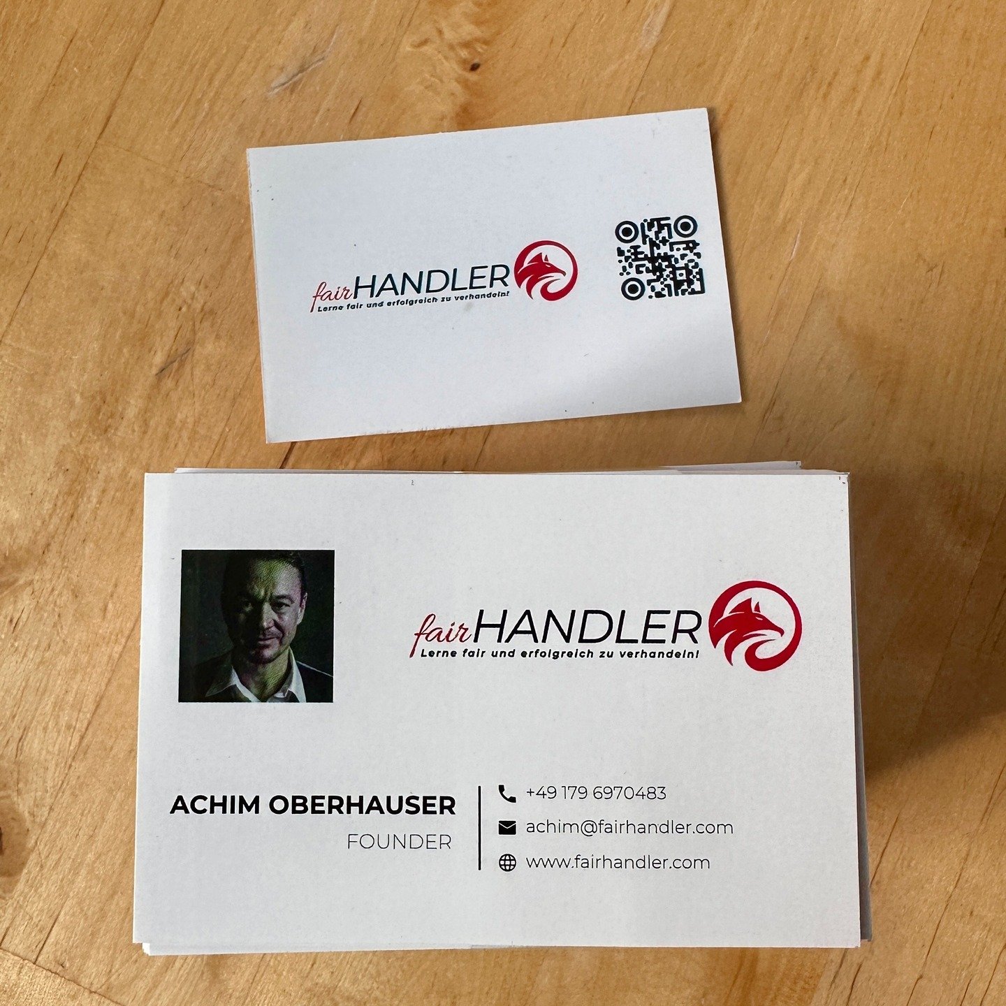 Heute L&auml;uft's:
1.) Gr&uuml;nderzuschuss f&uuml;r 6 Monate genehmigt.
2.) Visitenkarten angekommen
3.) T-Shirts angekommen

Jetzt darf Entrepreneurship Summit kommen.