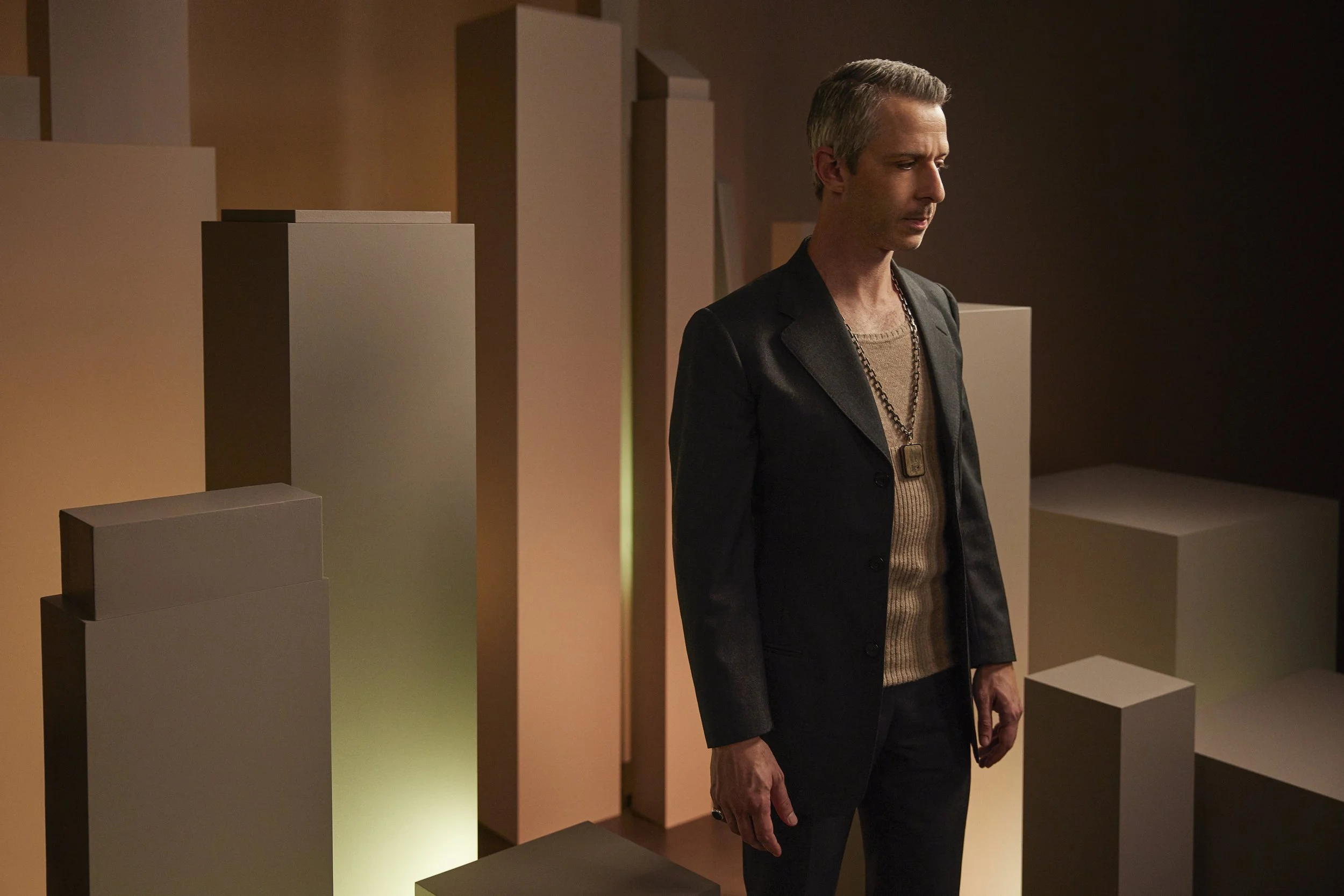 Succession - JEREMY STRONG.JPG